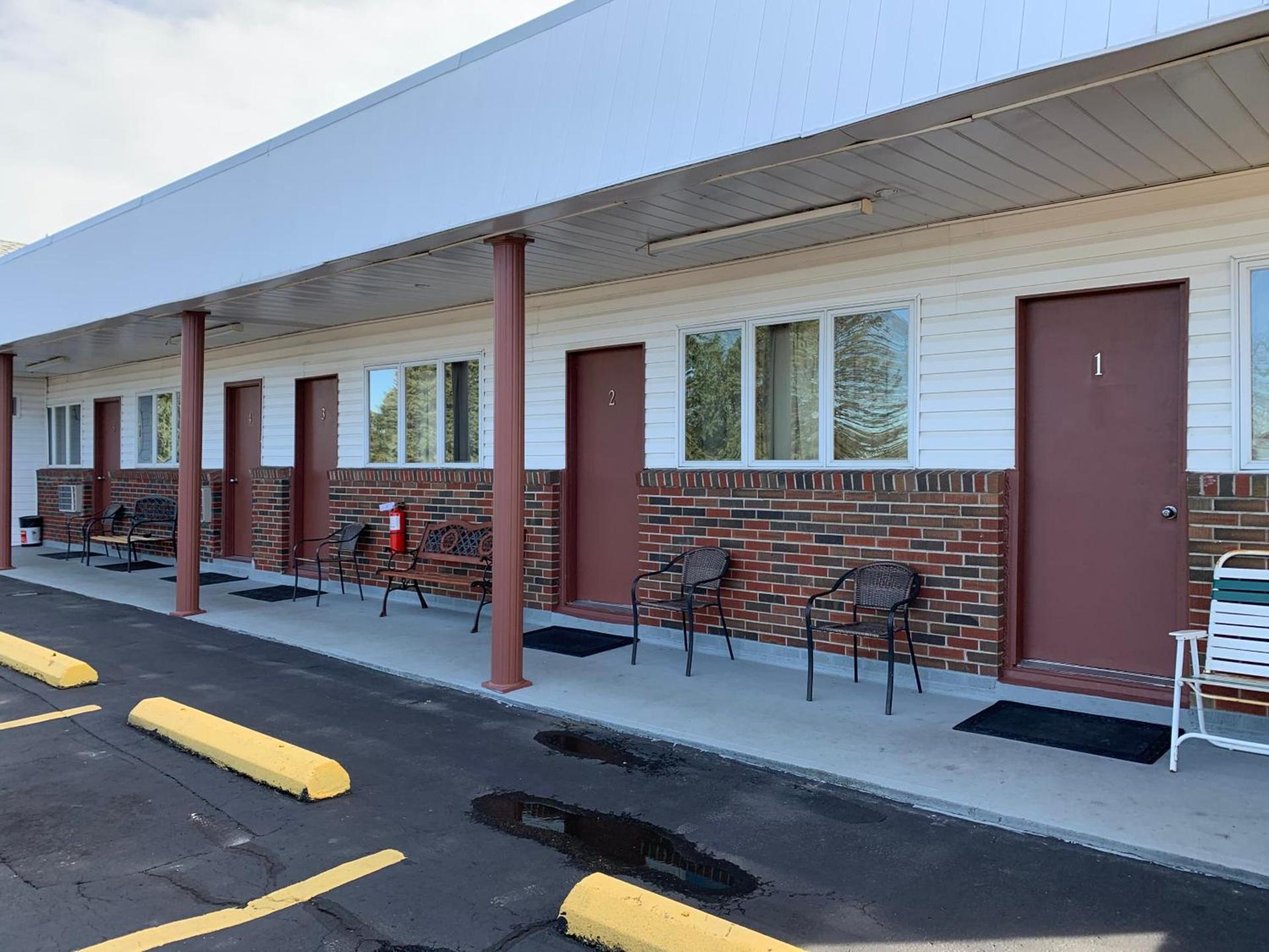 Budget Inn photo 8