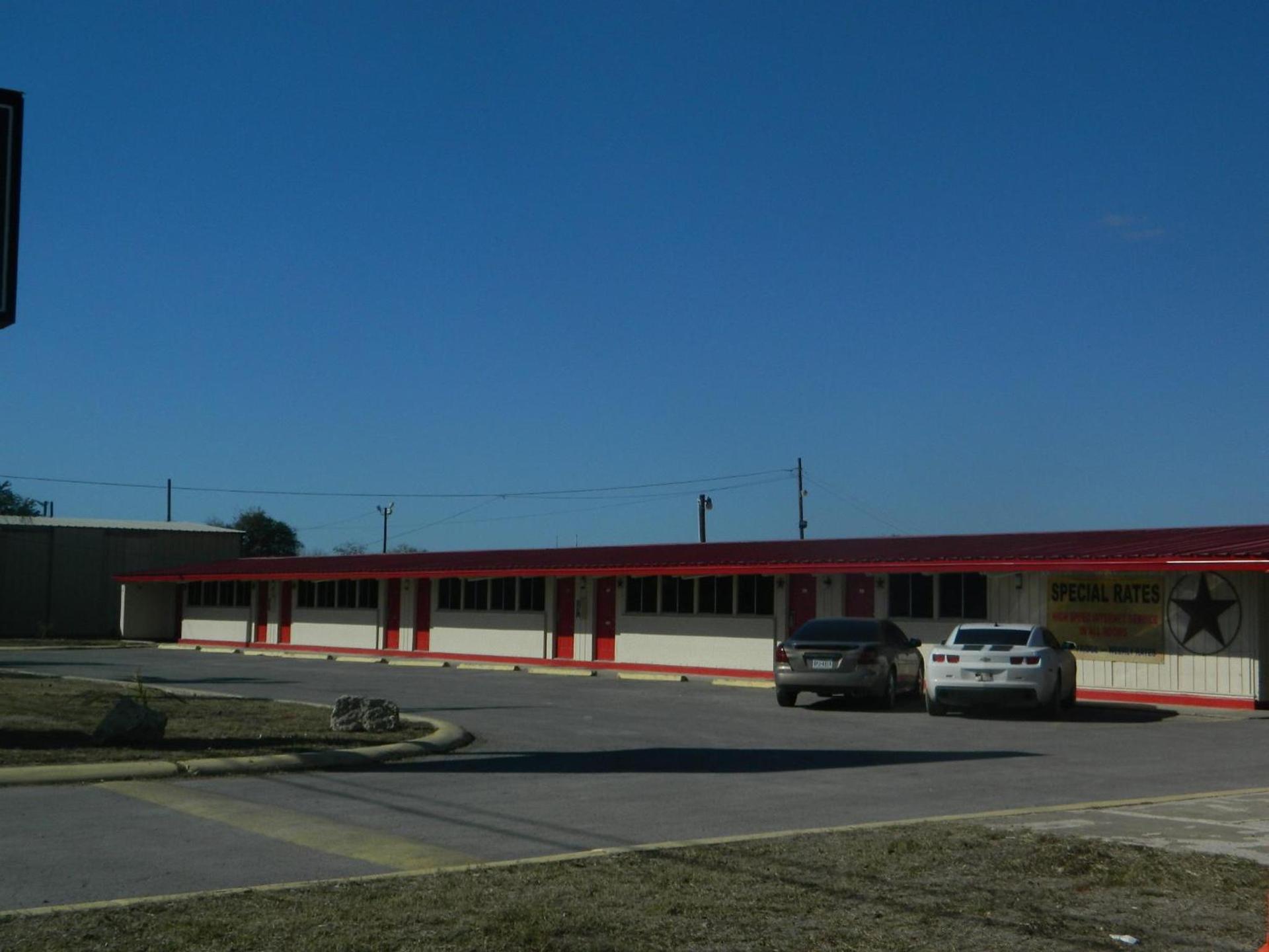 Freer Motel photo 18