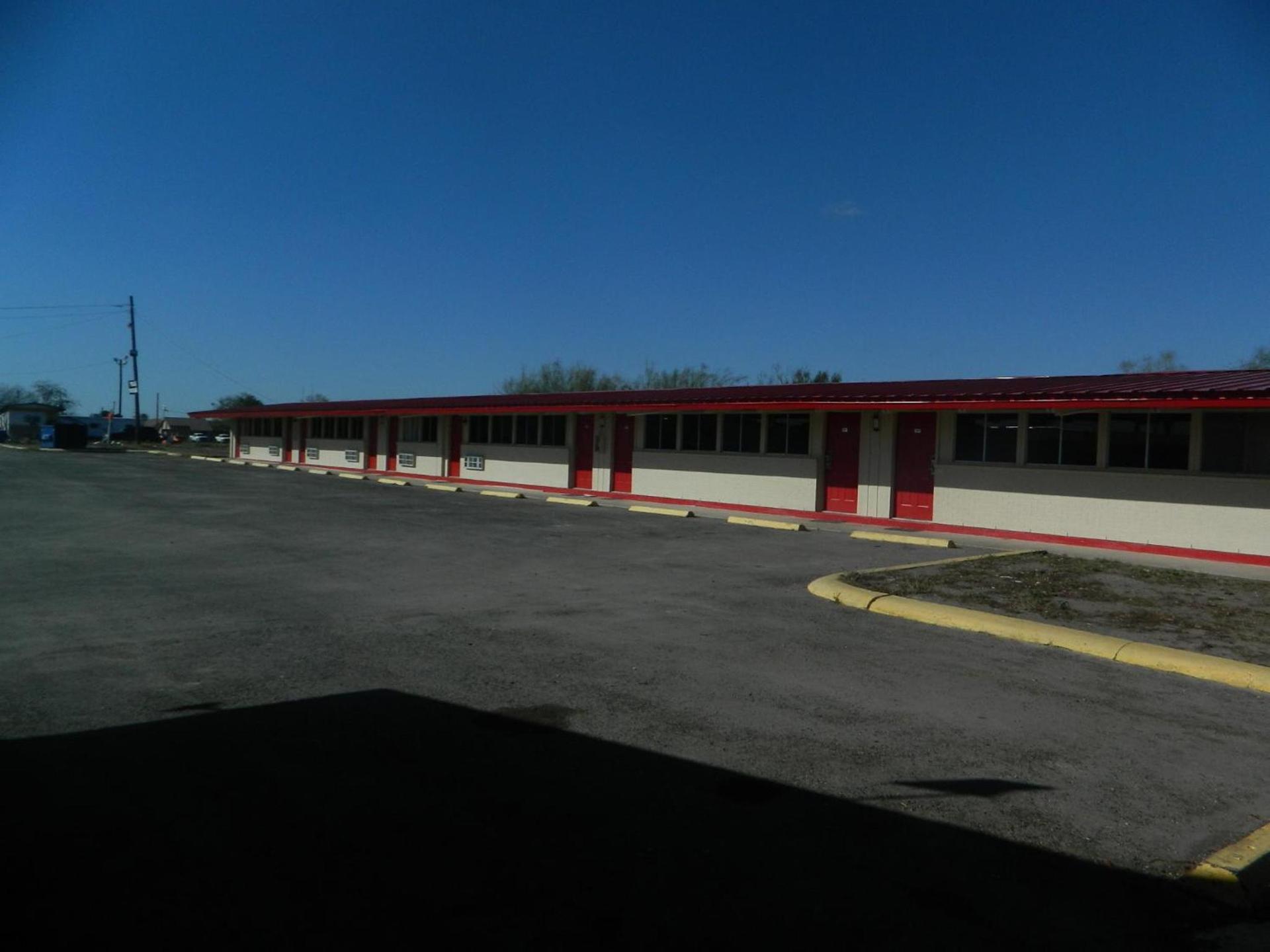 Freer Motel photo 16