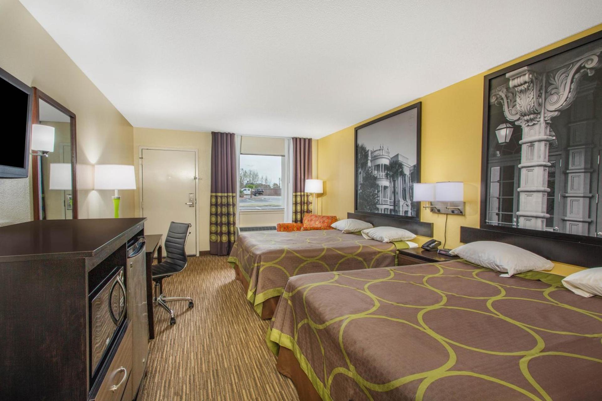 Super 8 by Wyndham Florence photo 28