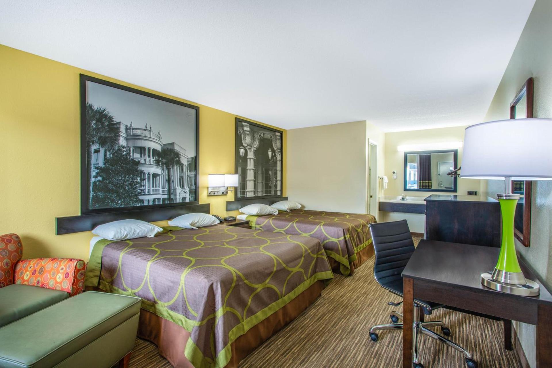 Super 8 by Wyndham Florence photo 31