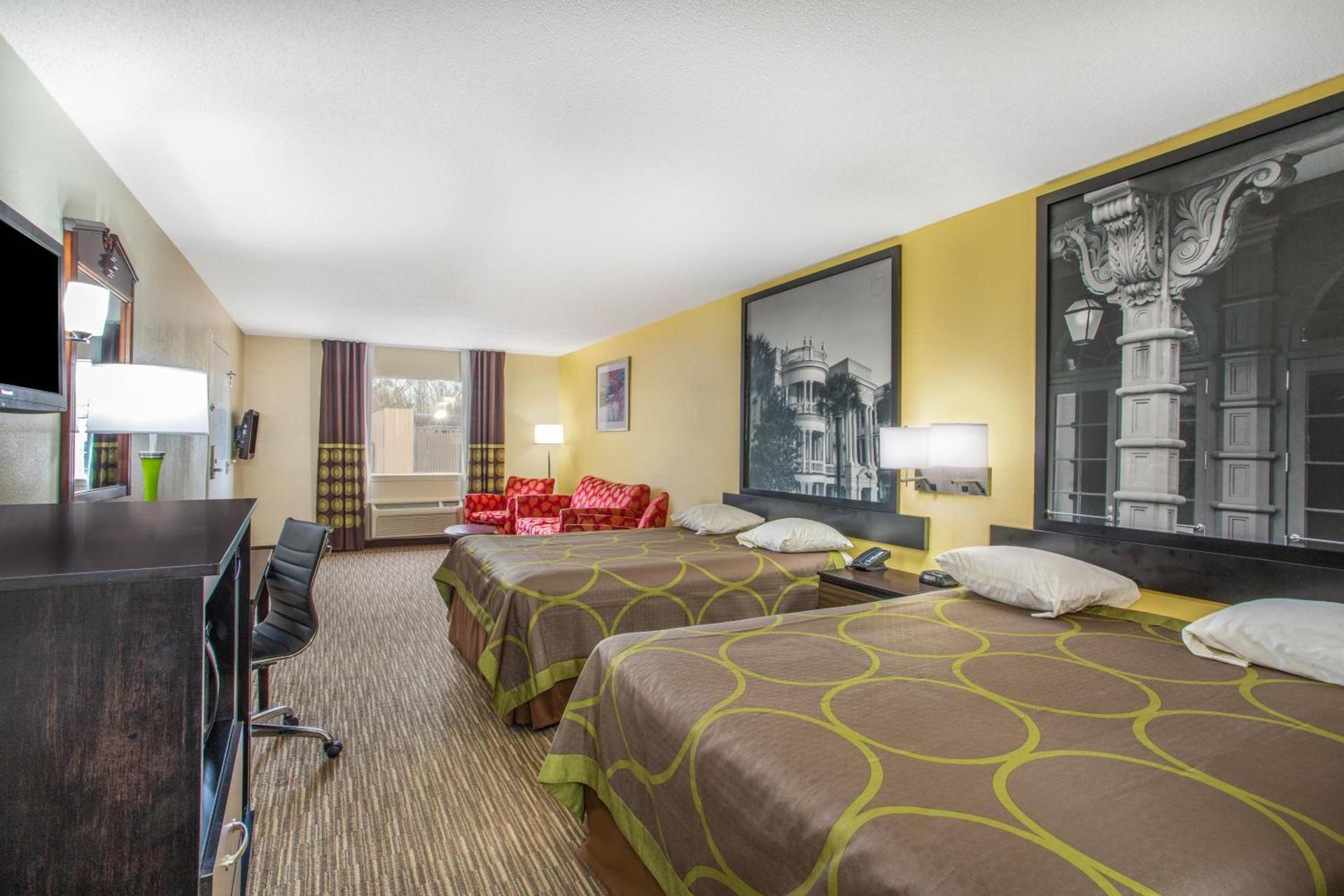 Super 8 by Wyndham Florence photo 26