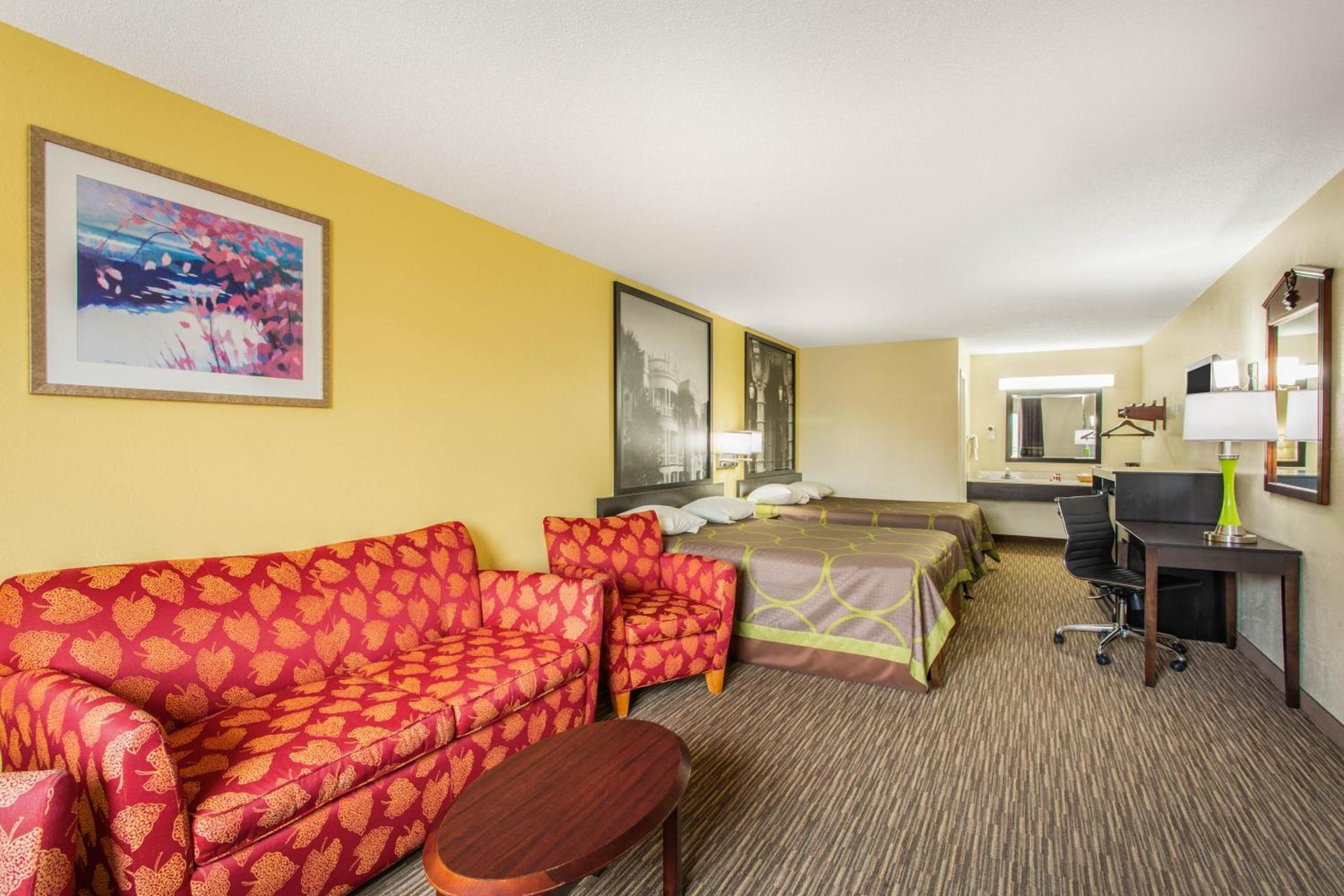 Super 8 by Wyndham Florence photo 42