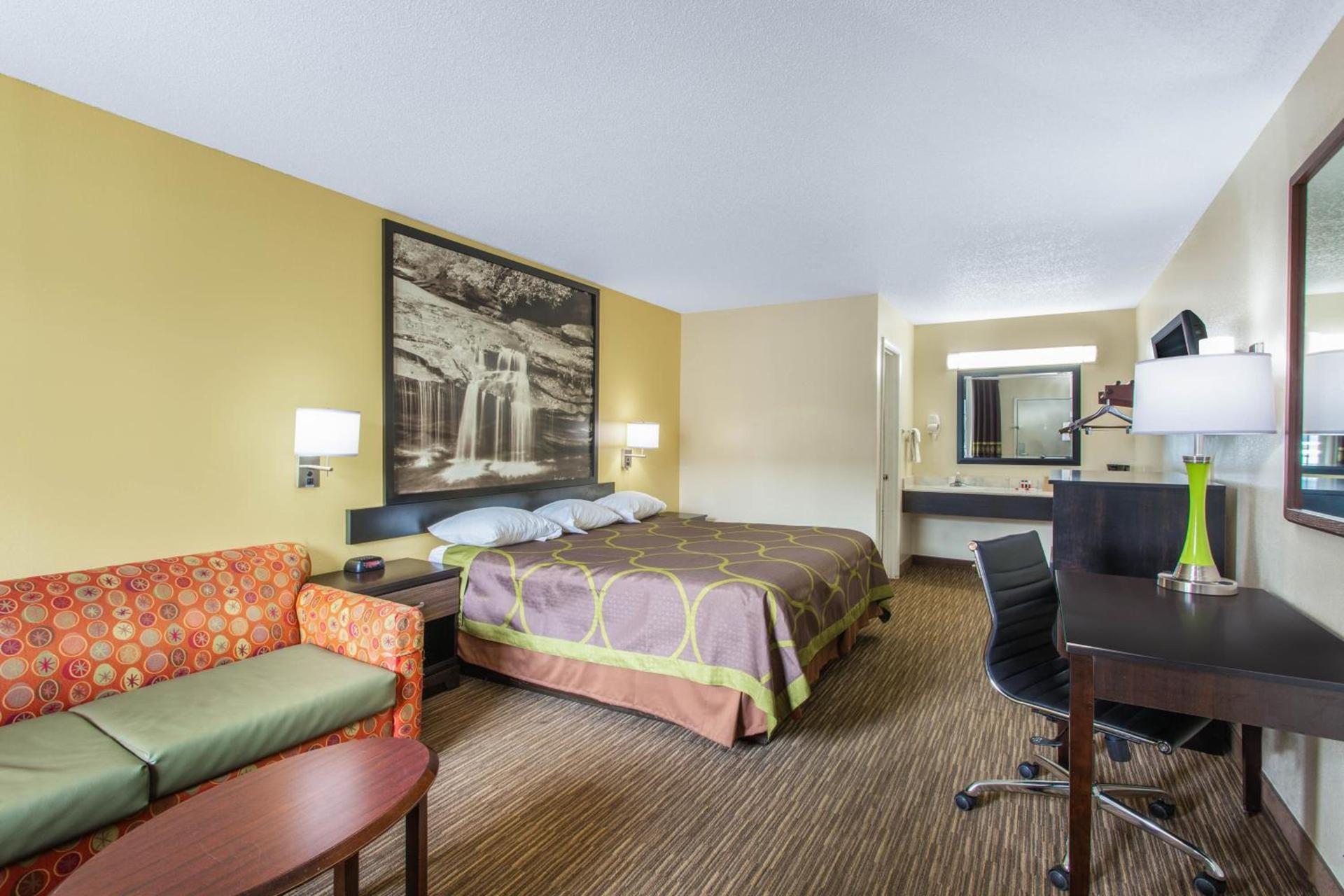 Super 8 by Wyndham Florence photo 32