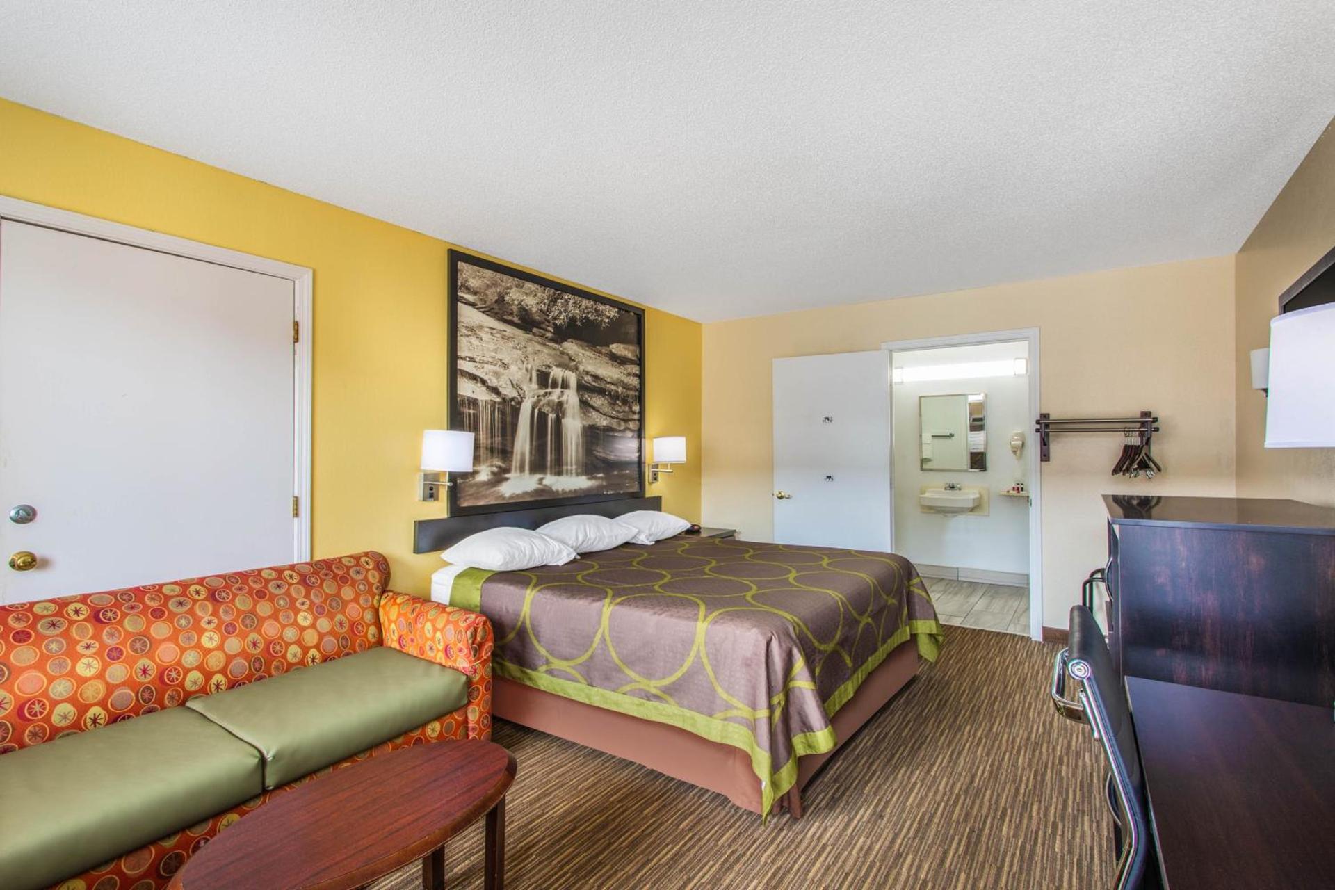 Super 8 by Wyndham Florence photo 37