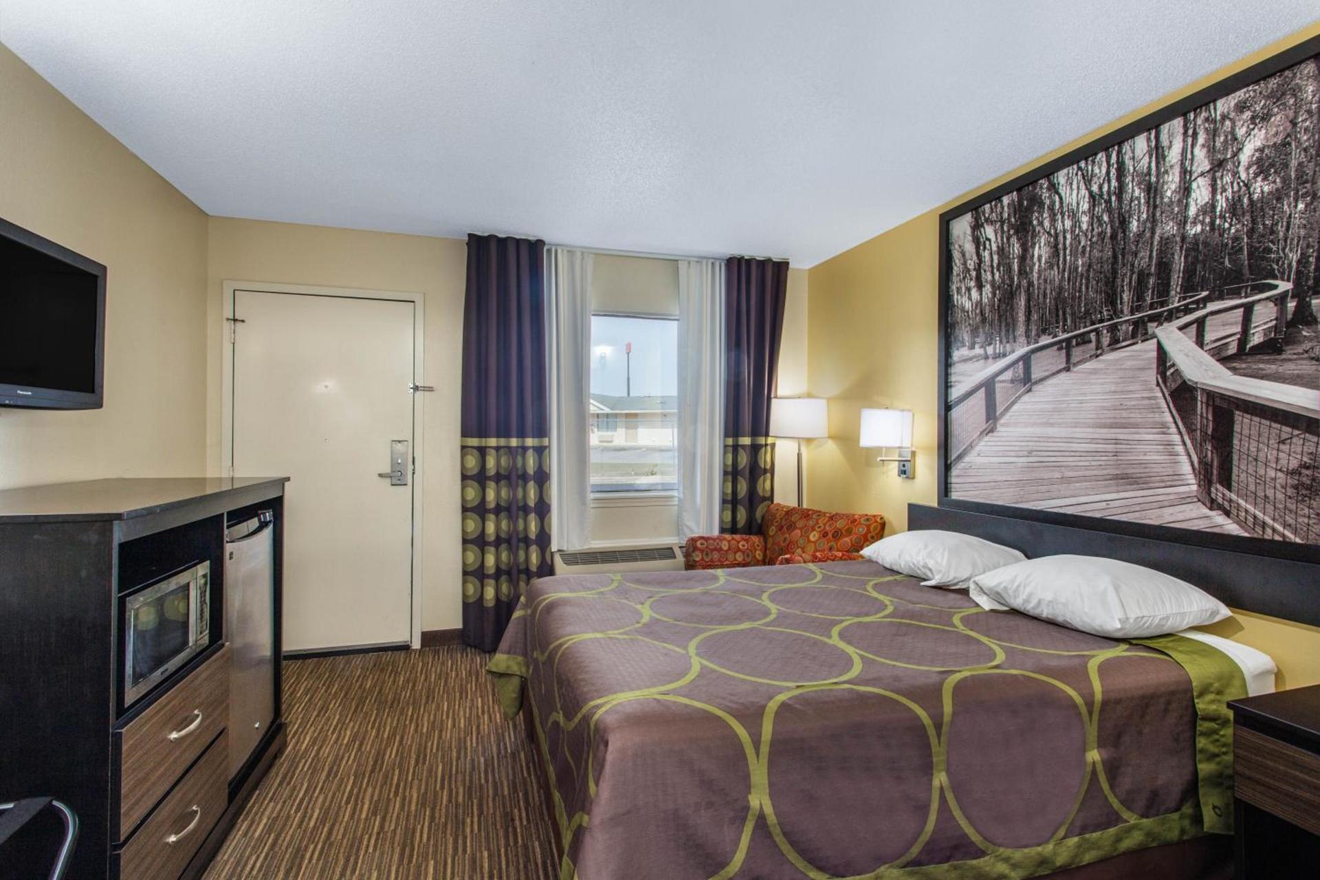Super 8 by Wyndham Florence photo 46