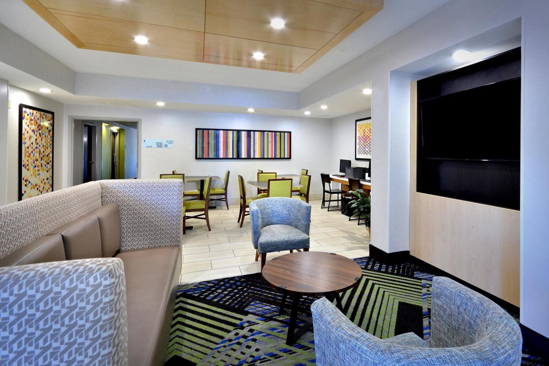 Holiday Inn Express Durham by IHG photo 39