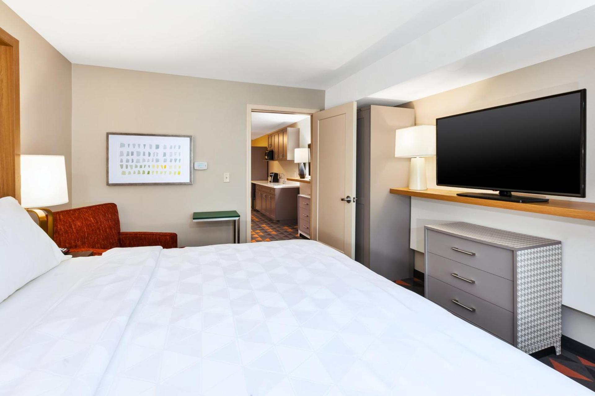 Holiday Inn & Suites - Toledo Southwest - Perrysburg by IHG photo 24