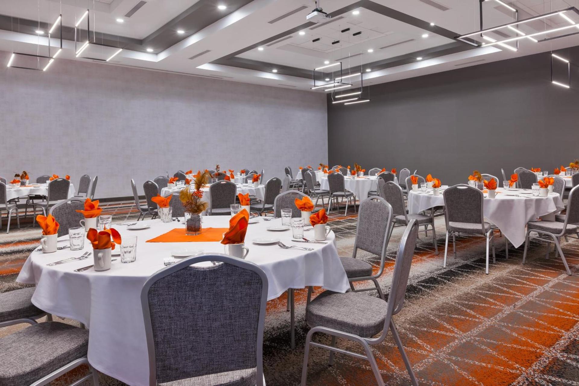 Holiday Inn & Suites - Toledo Southwest - Perrysburg by IHG photo 44