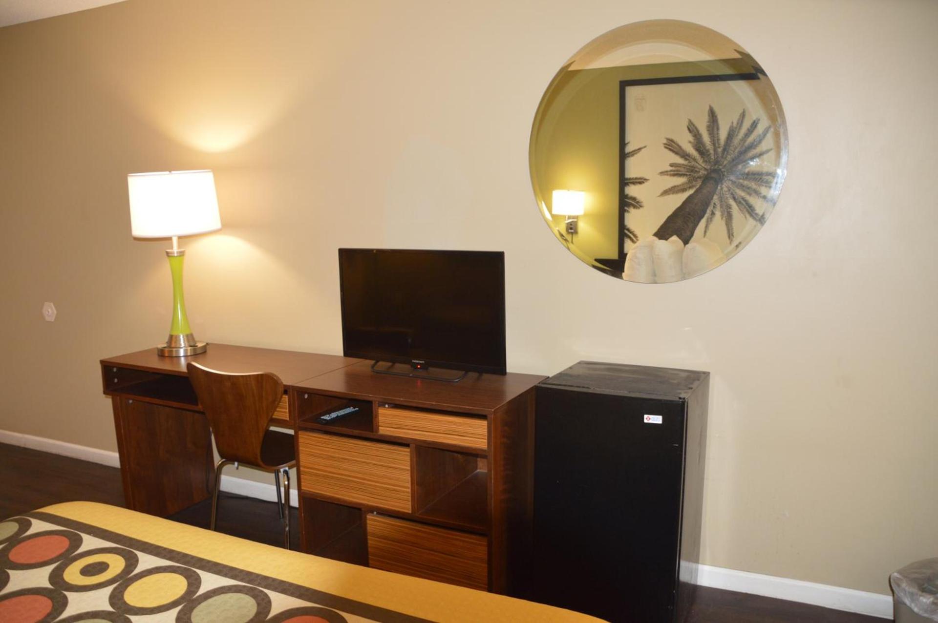 Super 8 by Wyndham Monticello photo 15
