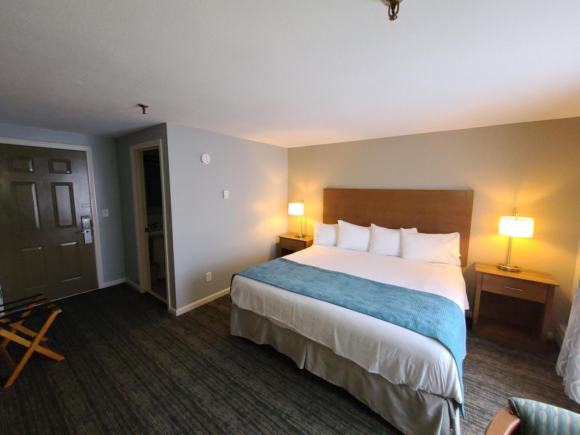 Hampton Village Inn photo 38