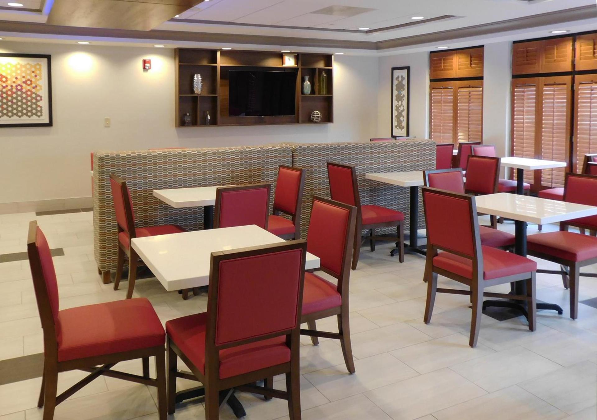 Holiday Inn Express - Coventry S - West Warwick Area by IHG photo 8