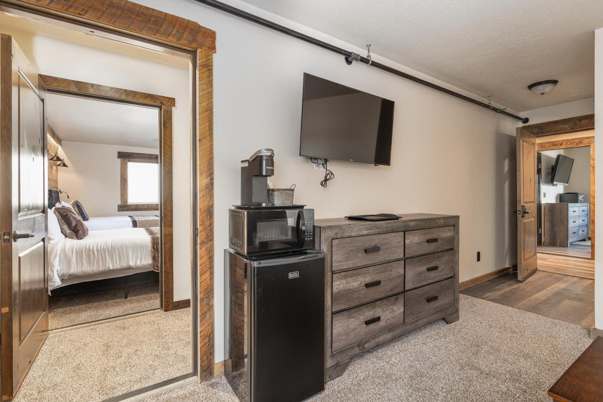 The Adventure Inn Yellowstone photo 67