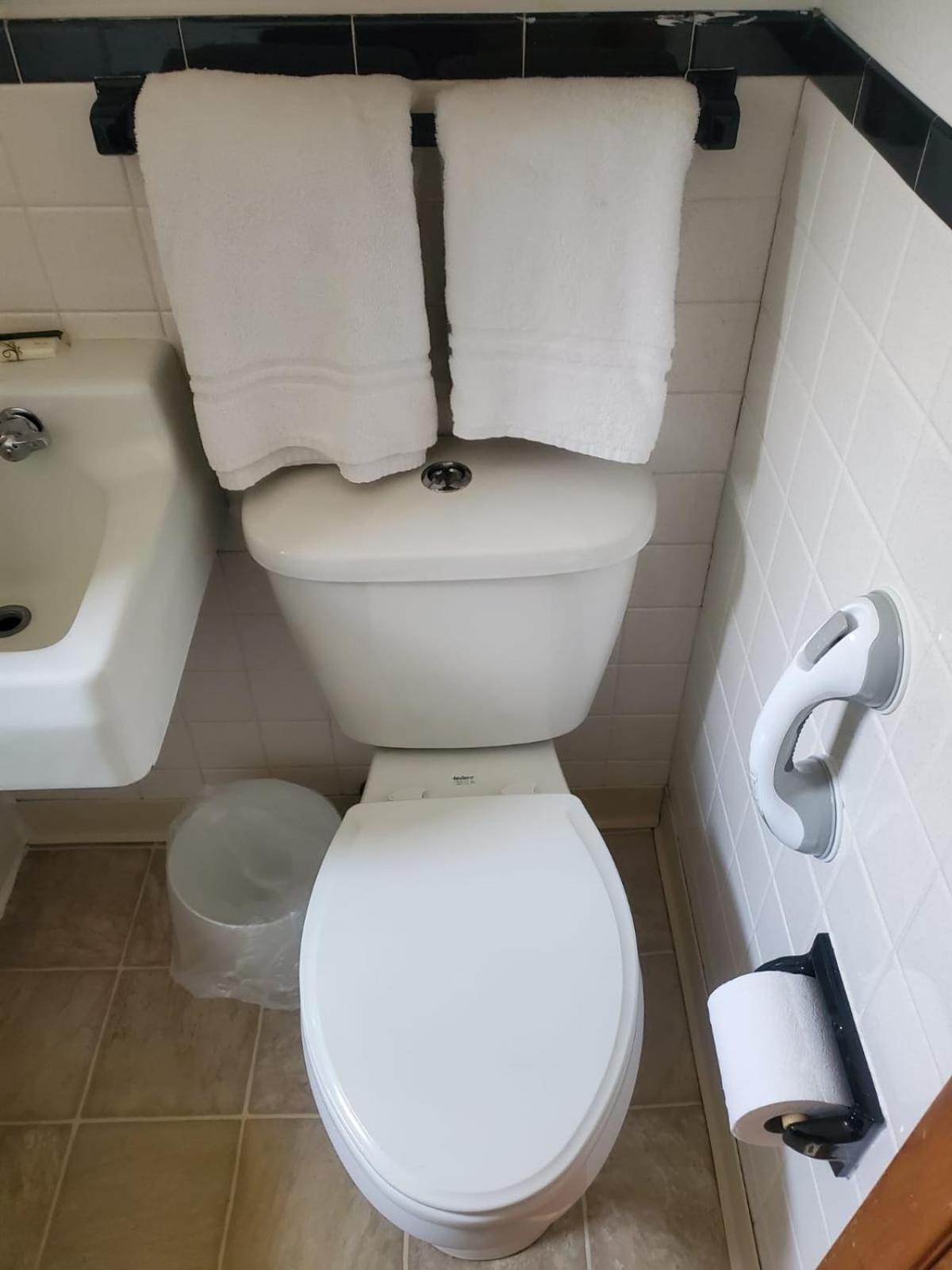 Golden Gate Lodging photo 23