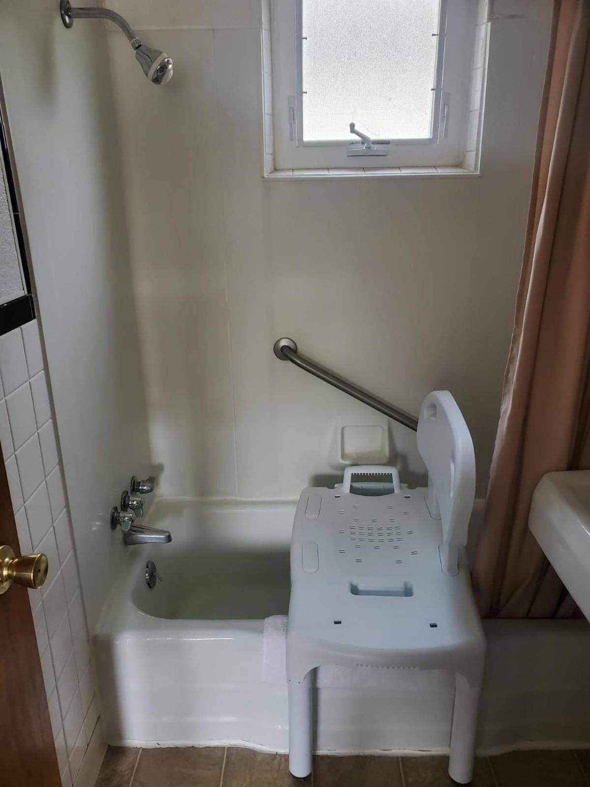 Golden Gate Lodging photo 22