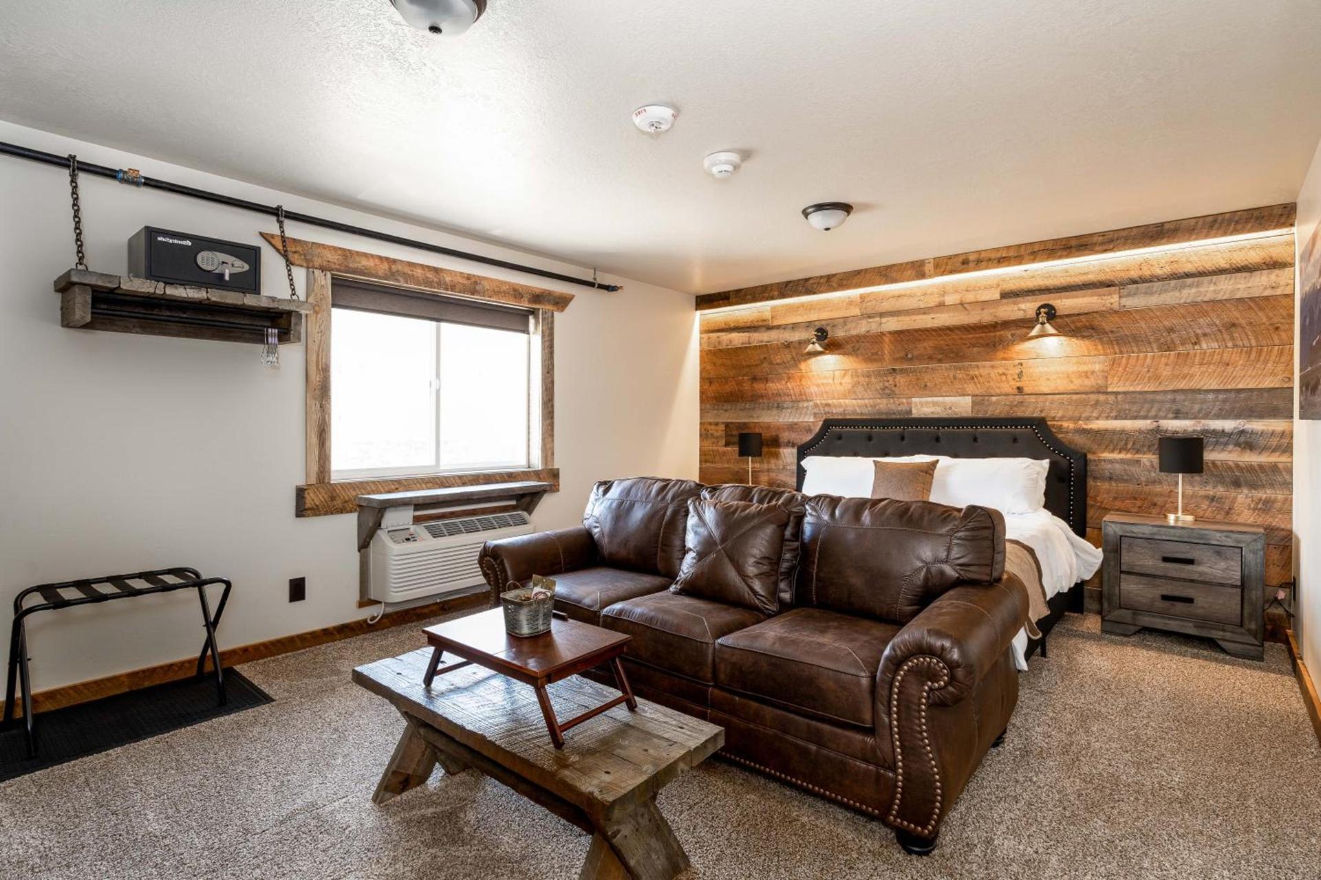The Adventure Inn Yellowstone photo 61
