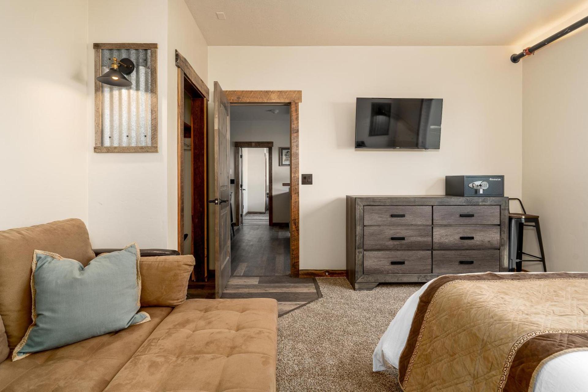 The Adventure Inn Yellowstone photo 46