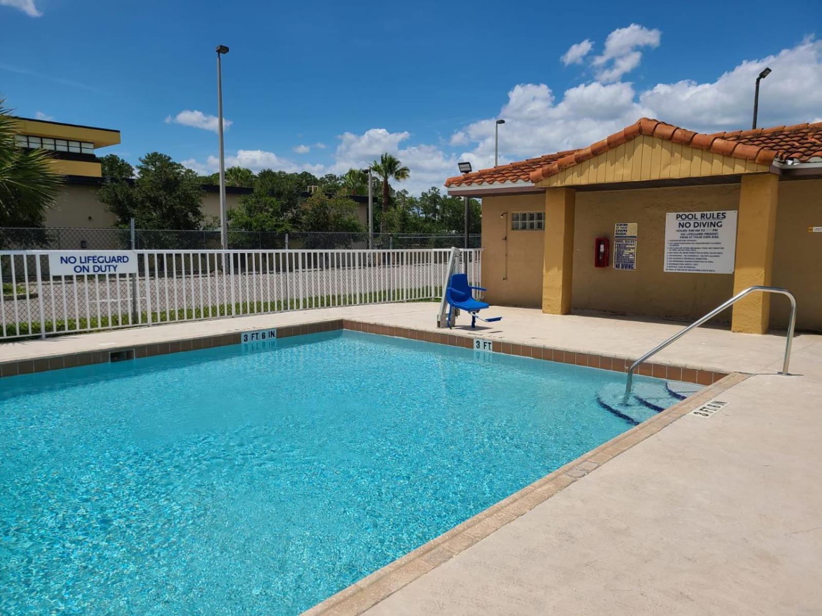 Quality Inn & Suites Orlando East - UCF Area photo 11