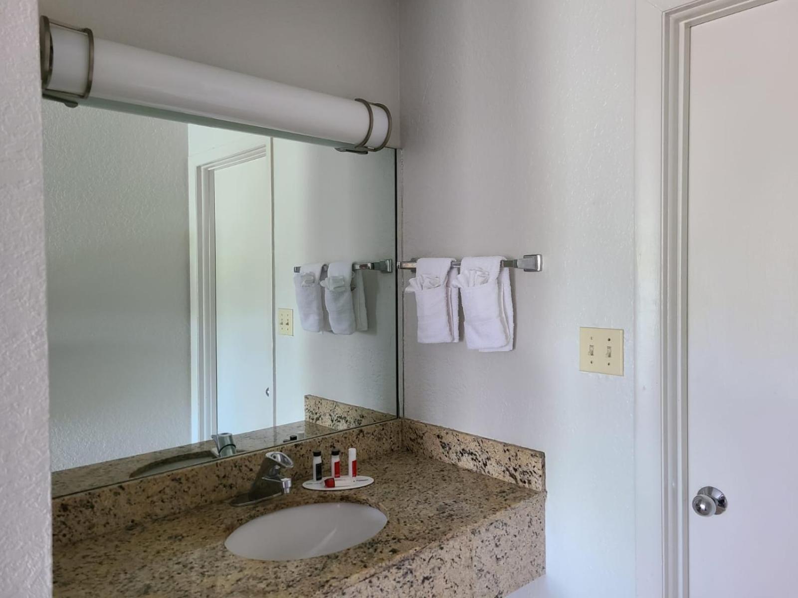 Quality Inn & Suites Orlando East - UCF Area photo 39