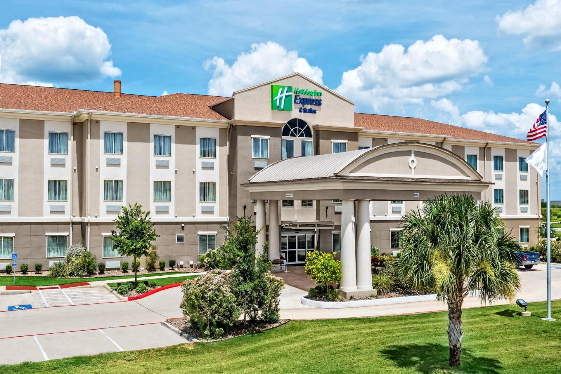 Holiday Inn Express & Suites Cotulla by IHG — hotel in Cotulla