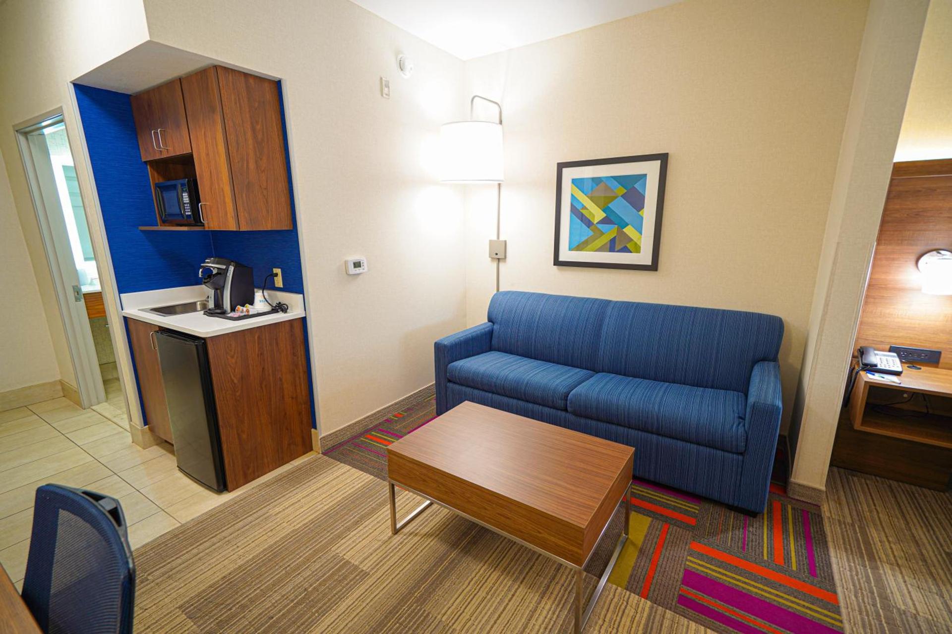 Holiday Inn Express Hotel & Suites Ontario by IHG photo 13