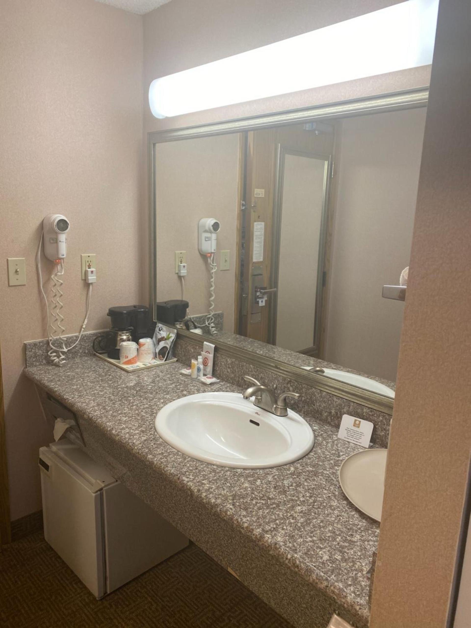 Quality Inn Kirkland photo 29