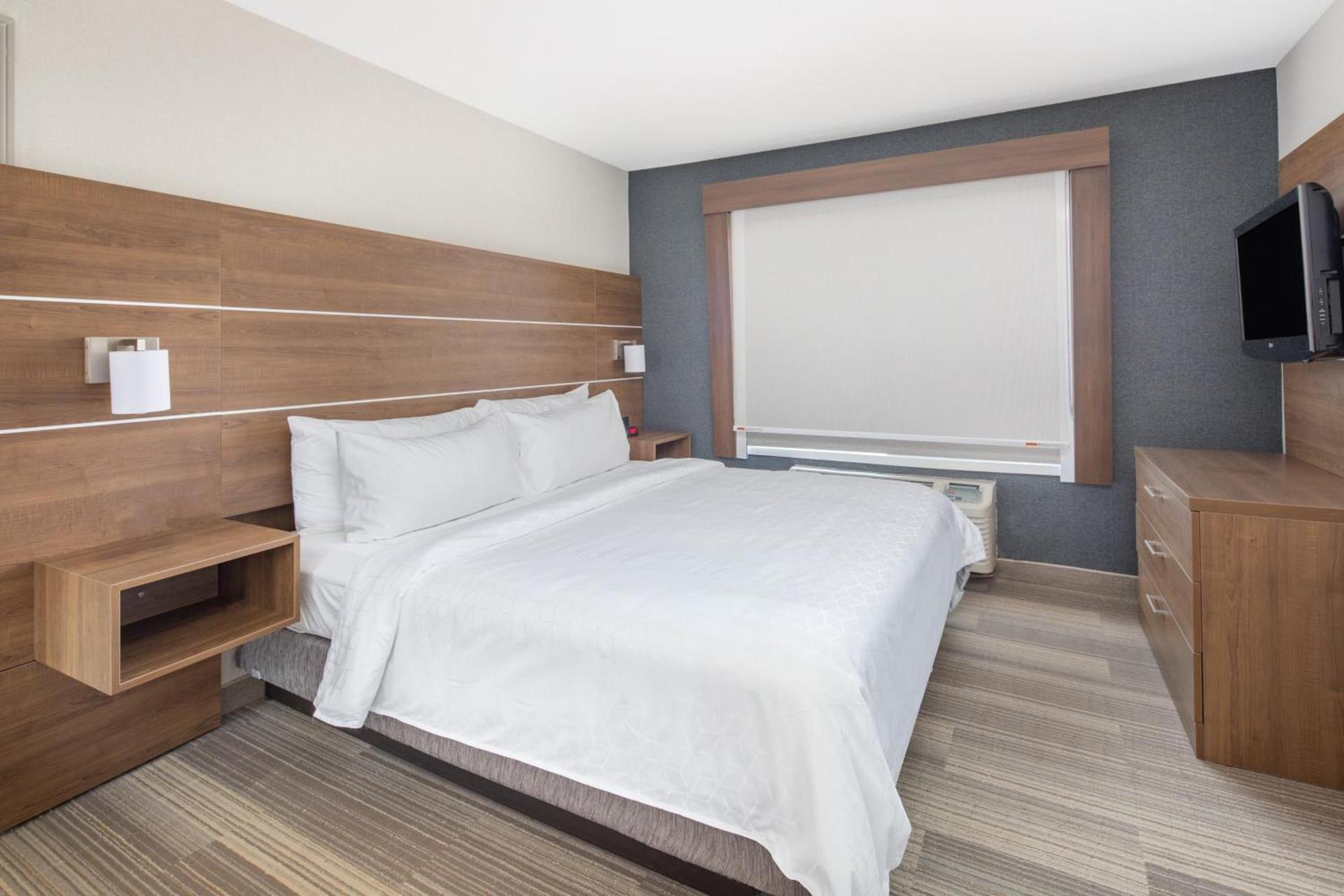 Holiday Inn Express San Diego Airport-Old Town by IHG photo 18