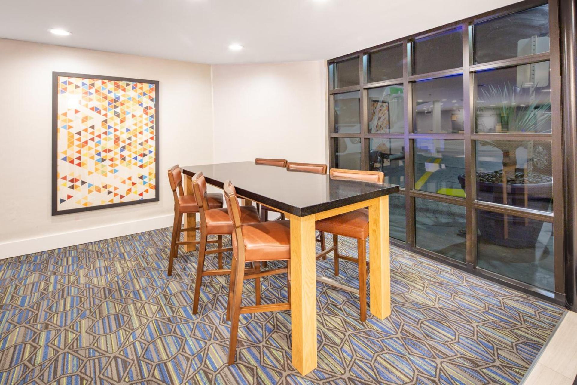 Holiday Inn Express San Diego Airport-Old Town by IHG photo 28