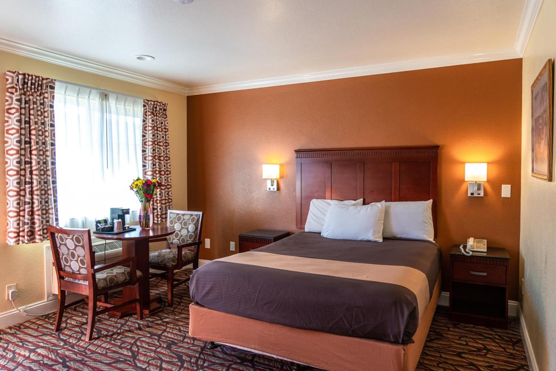 Seaside Inn Monterey photo 28