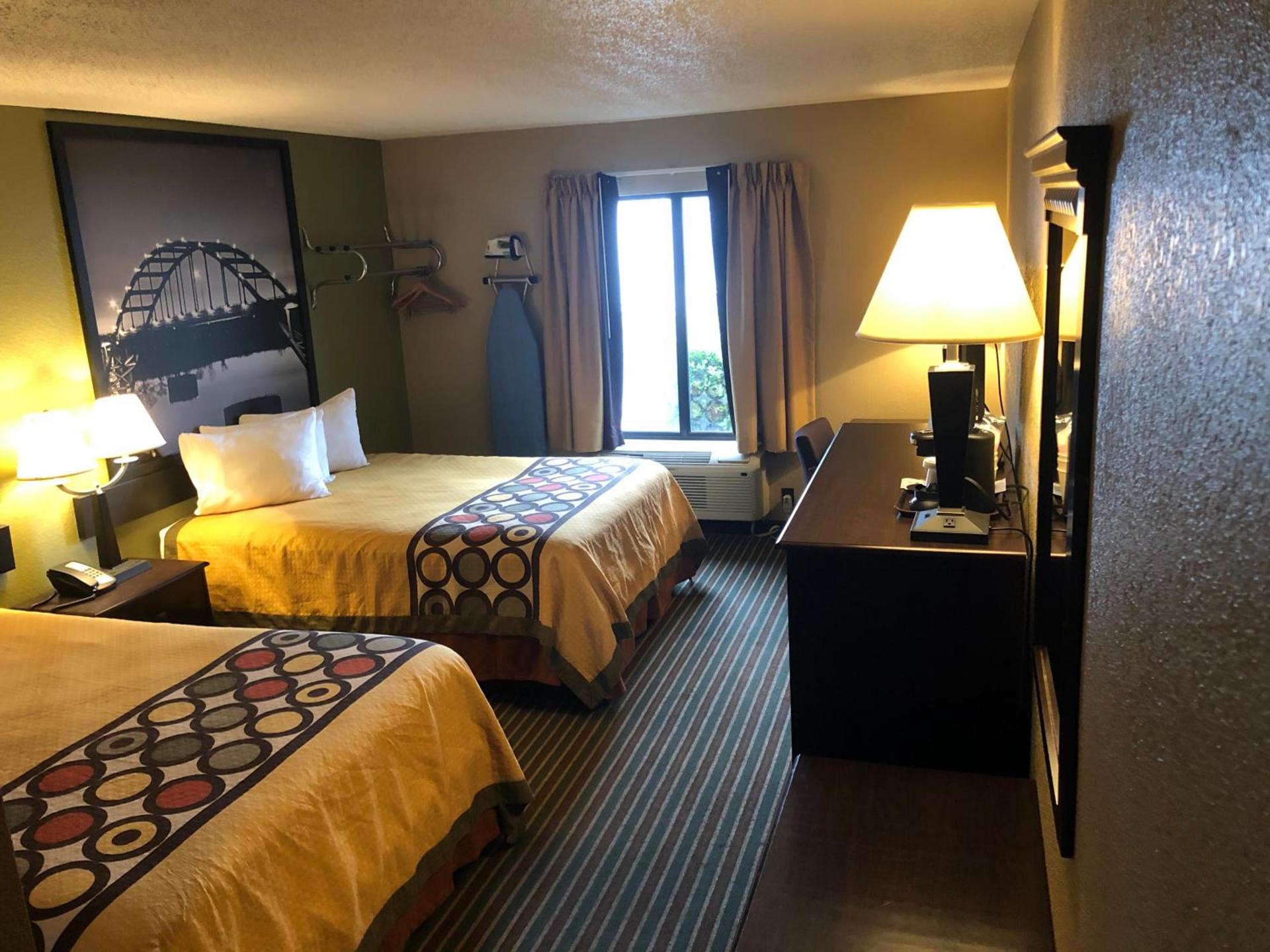Super 8 by Wyndham Harrison AR photo 31