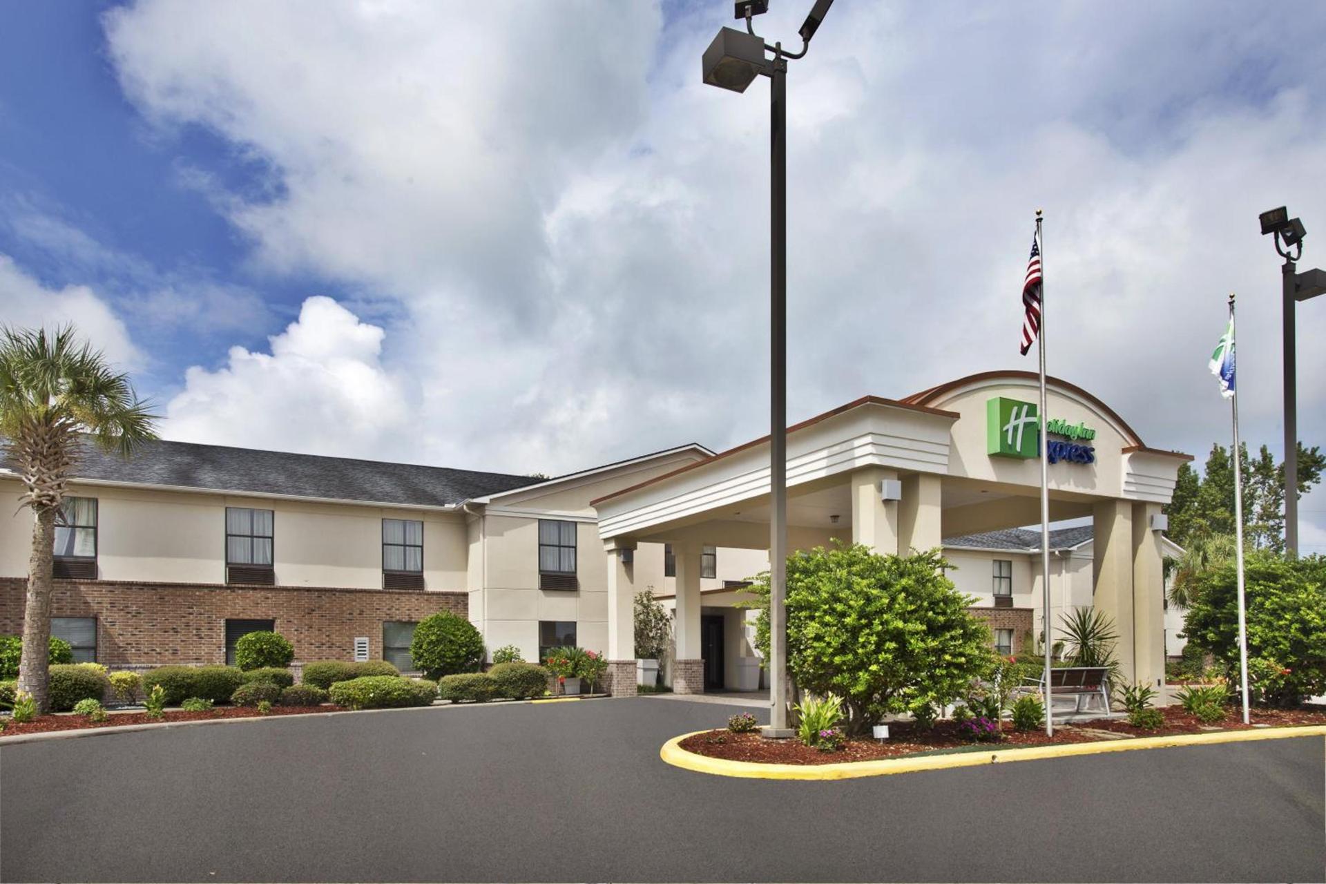 Holiday Inn Express Breaux Bridge by IHG photo 17