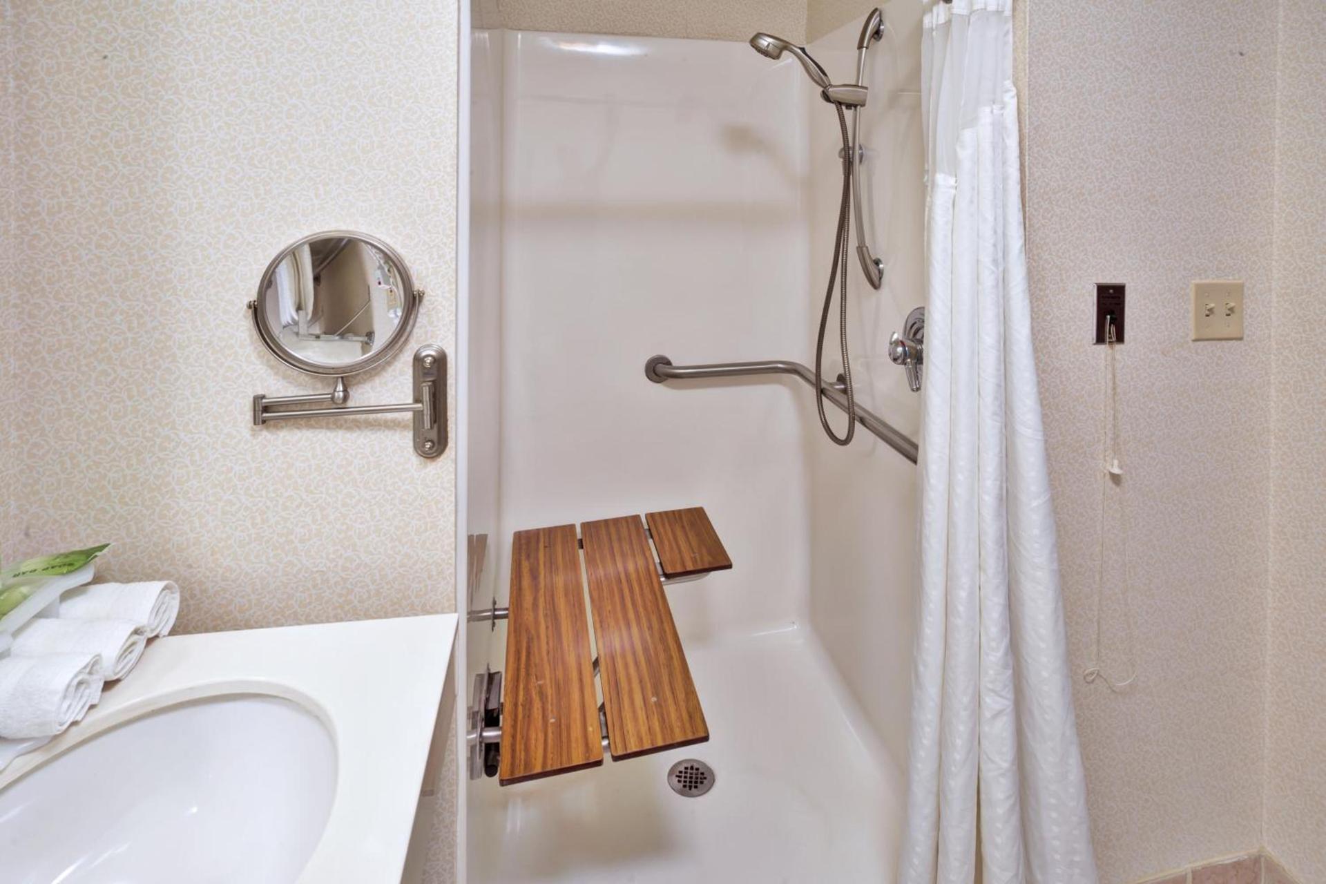 Holiday Inn Express Breaux Bridge by IHG photo 19