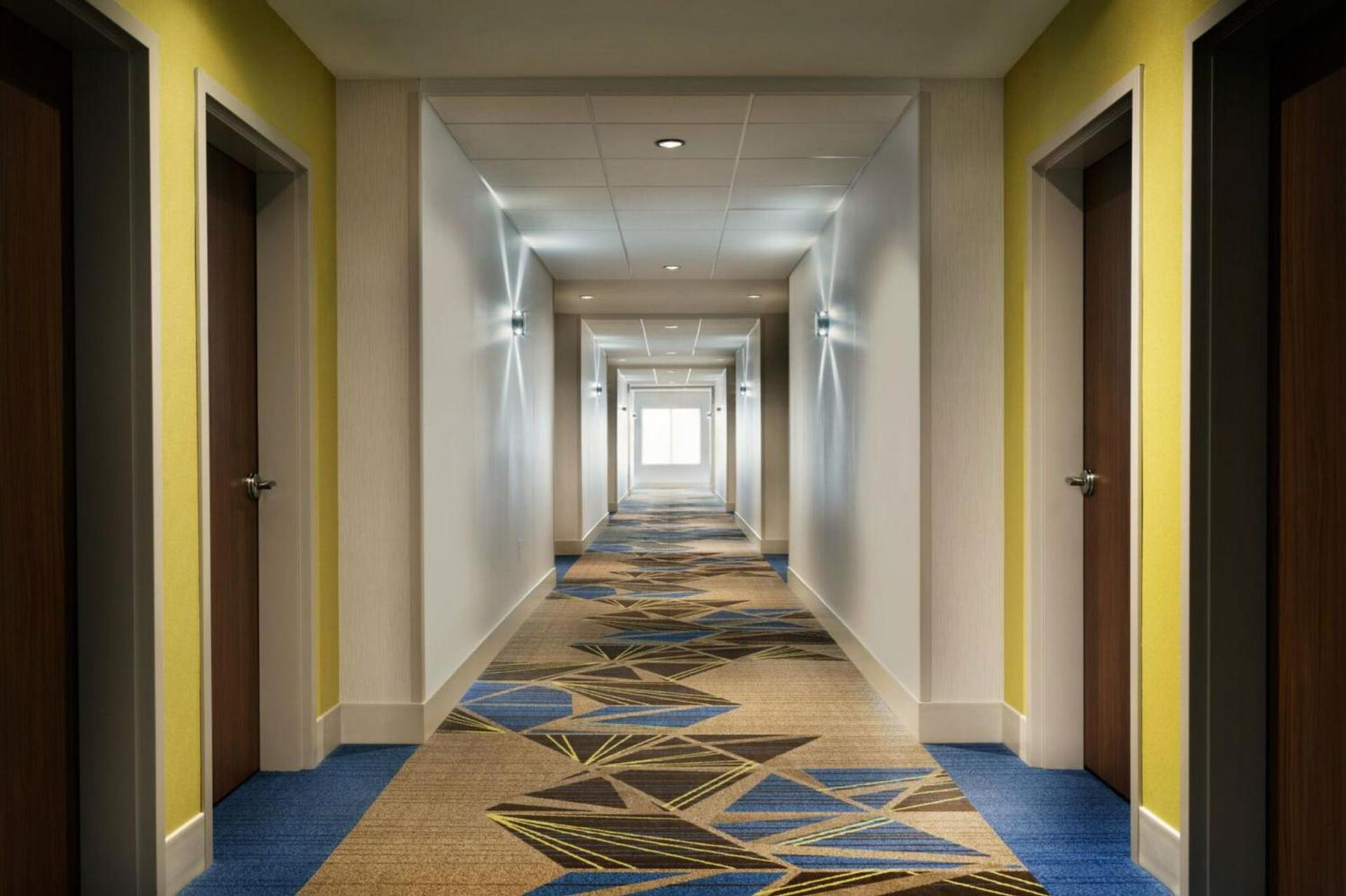 Holiday Inn Express - Alliance by IHG photo 13