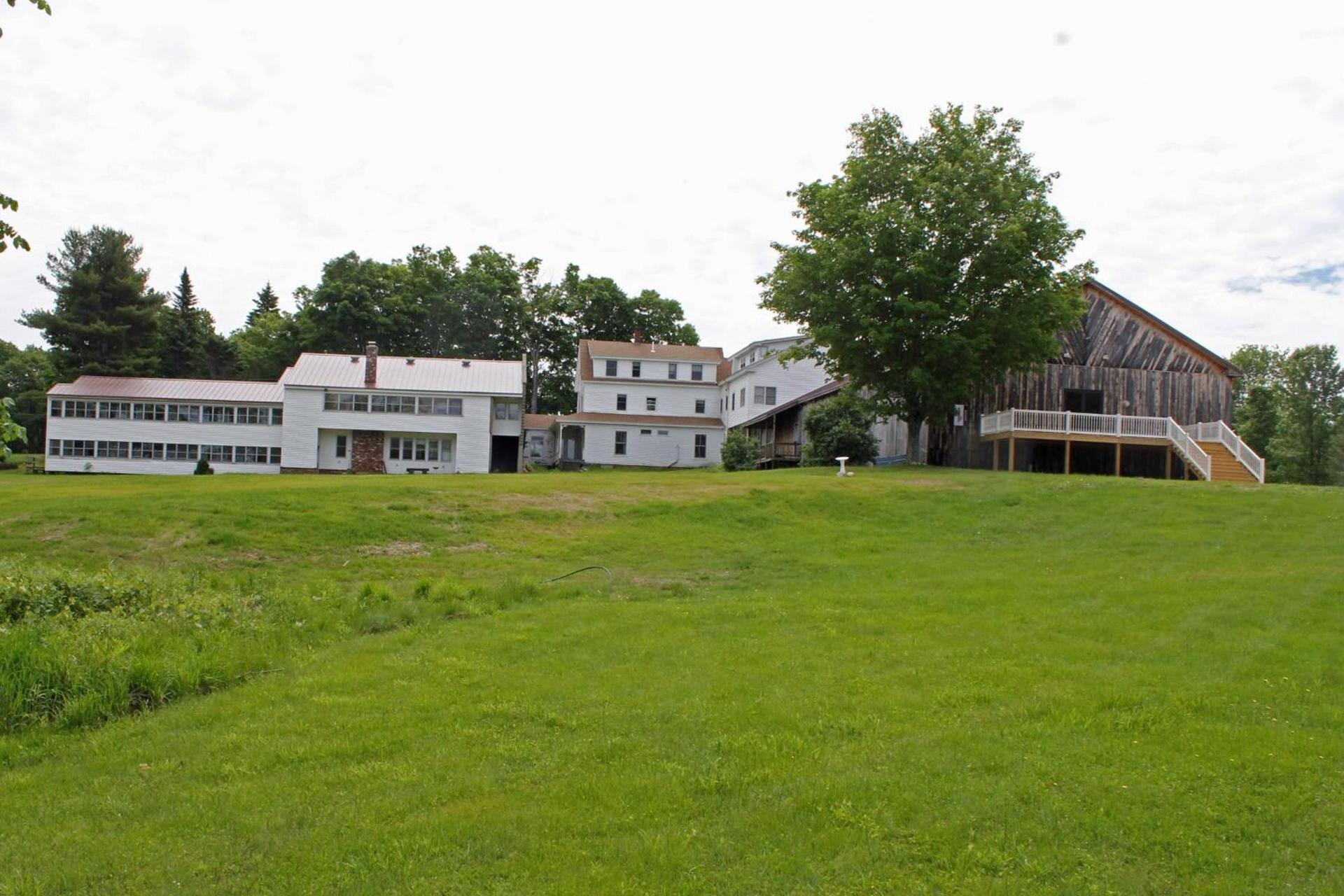 Lake Shore Farm Inn photo 34