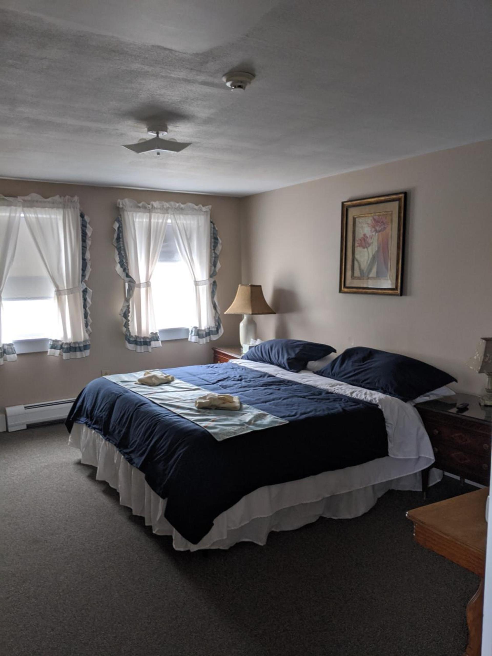 Lake Shore Farm Inn photo 25
