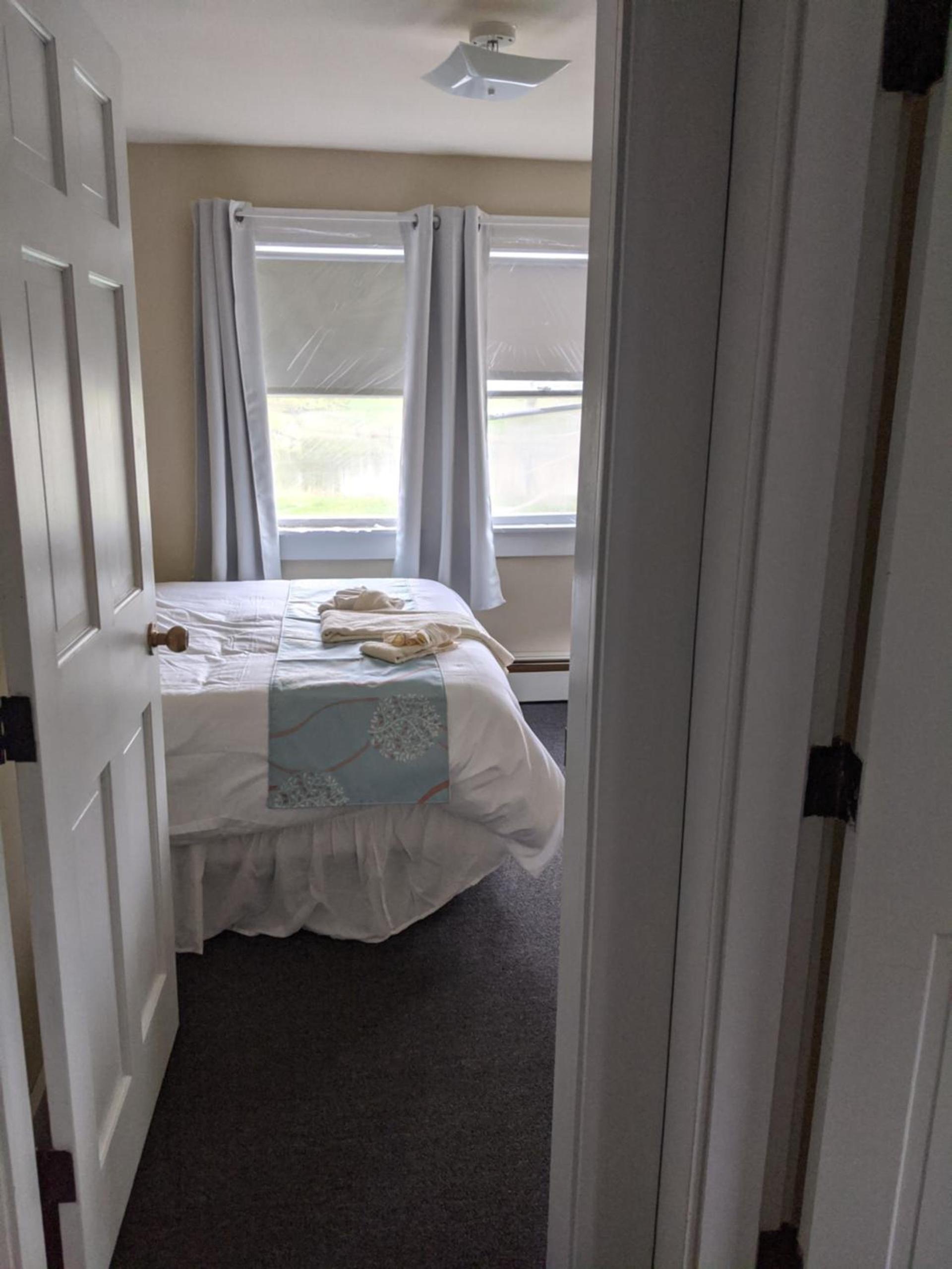 Lake Shore Farm Inn photo 20
