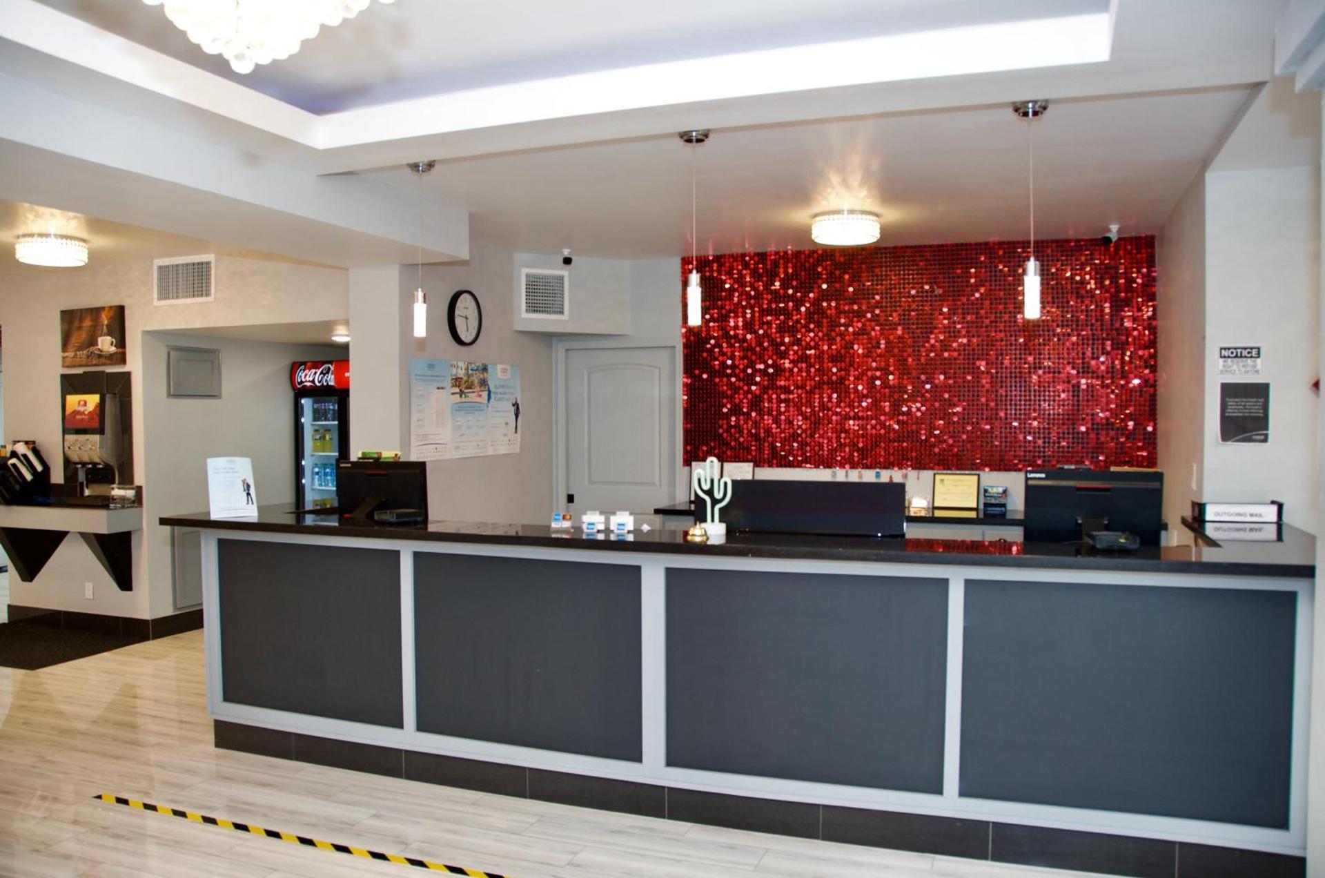 Ramada by Wyndham Yuma photo 13