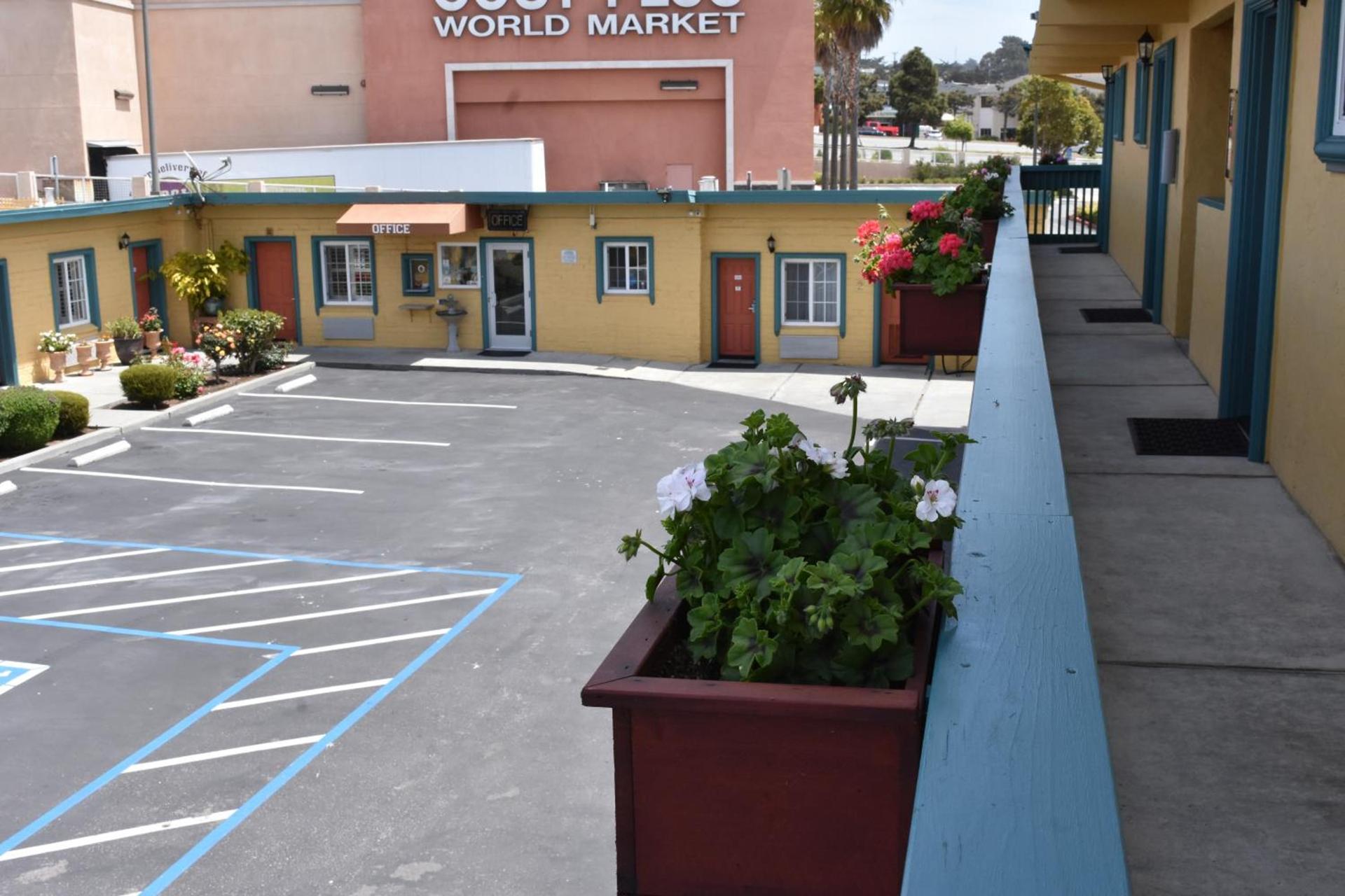 Seaside Inn Monterey photo 10