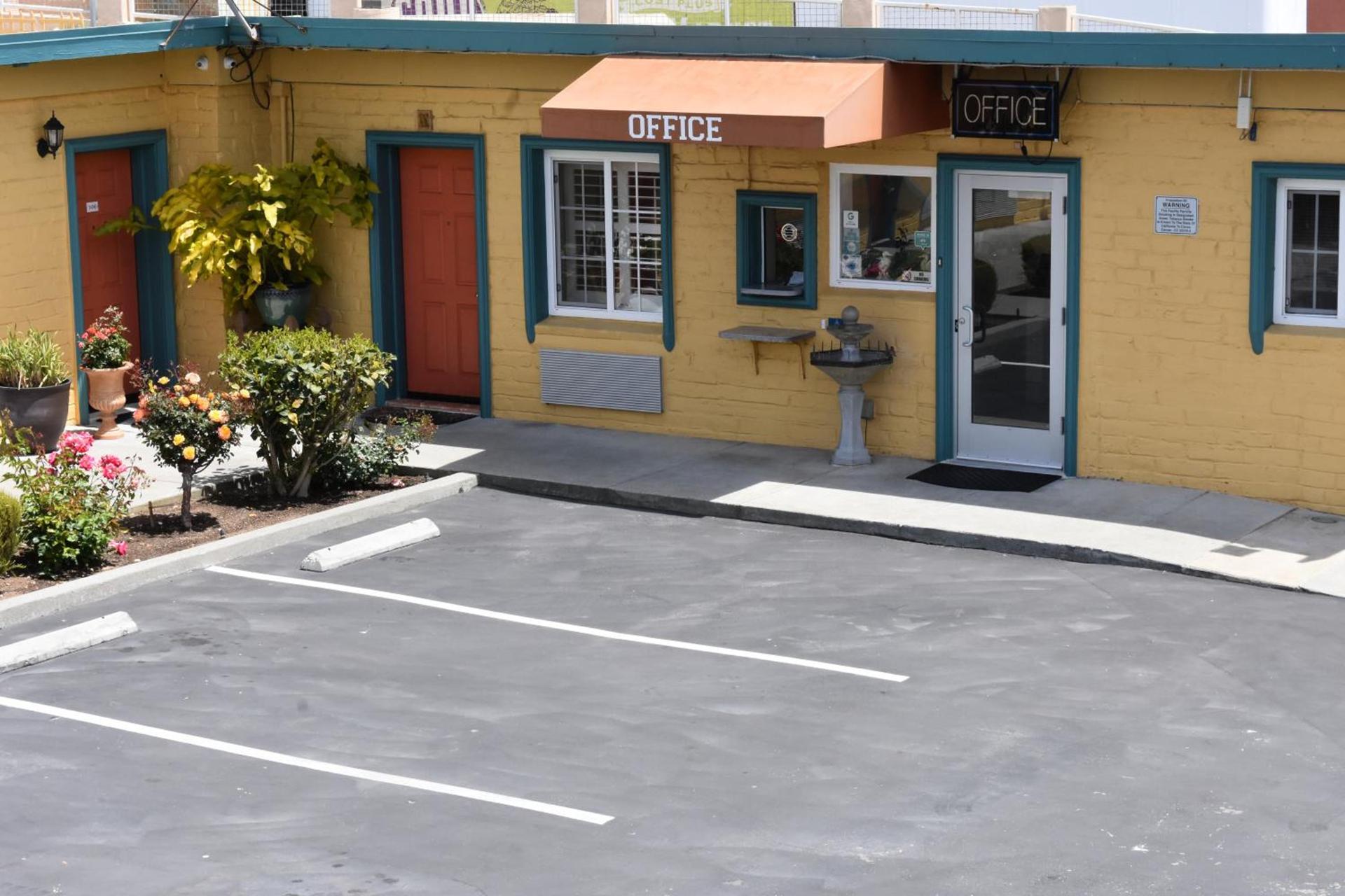 Seaside Inn Monterey photo 9