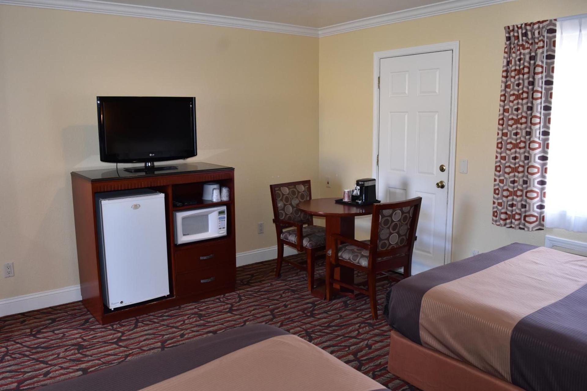 Seaside Inn Monterey photo 25