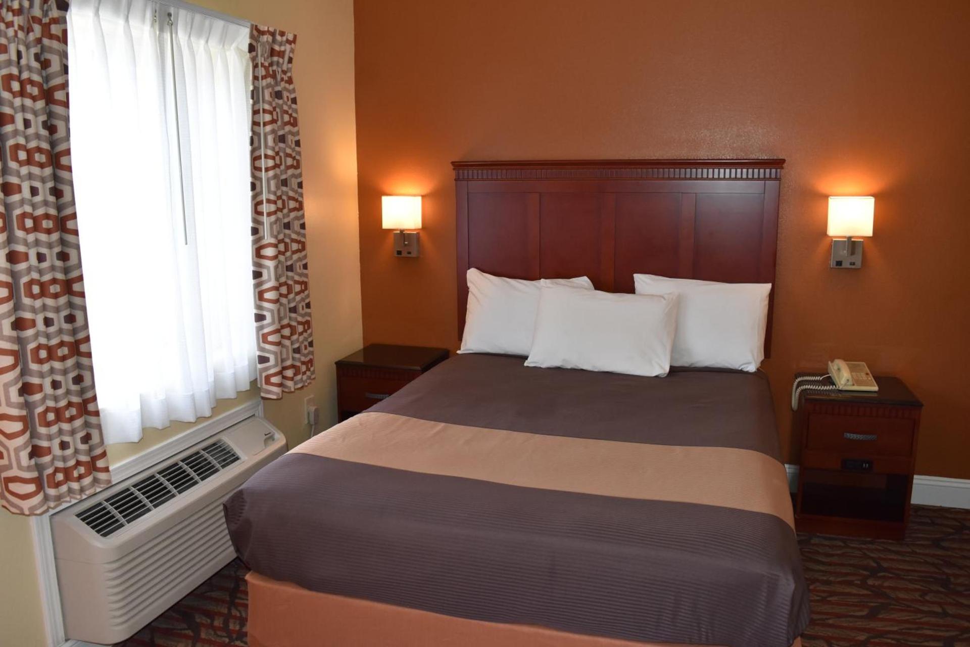 Seaside Inn Monterey photo 2