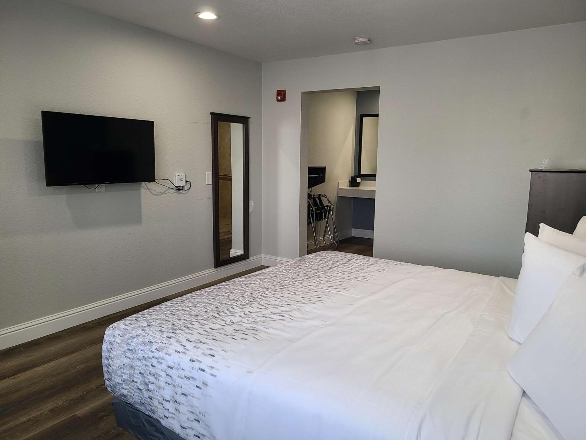SureStay Hotel by Best Western Chowchilla Yosemite photo 21