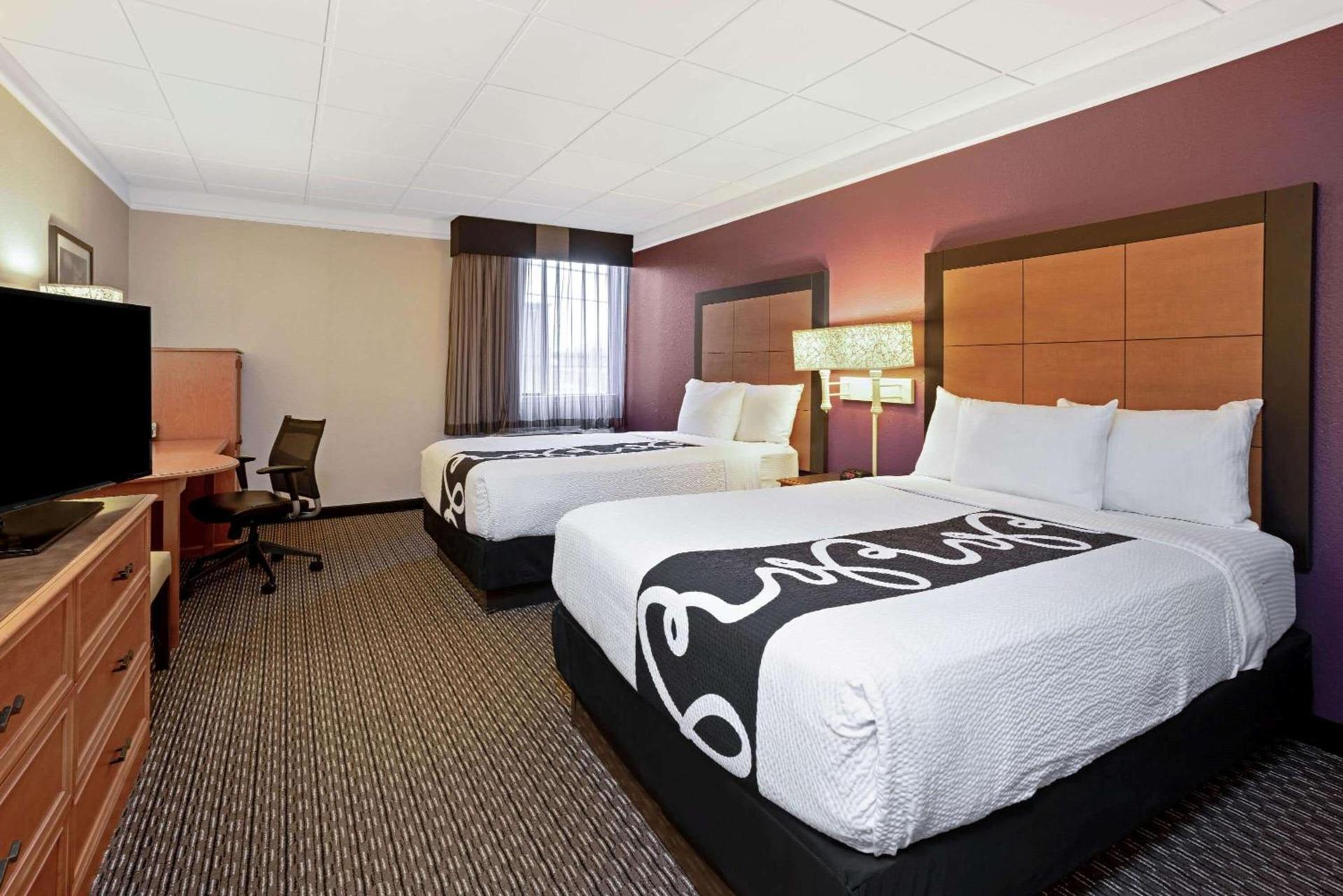 La Quinta by Wyndham Tacoma - Seattle photo 24