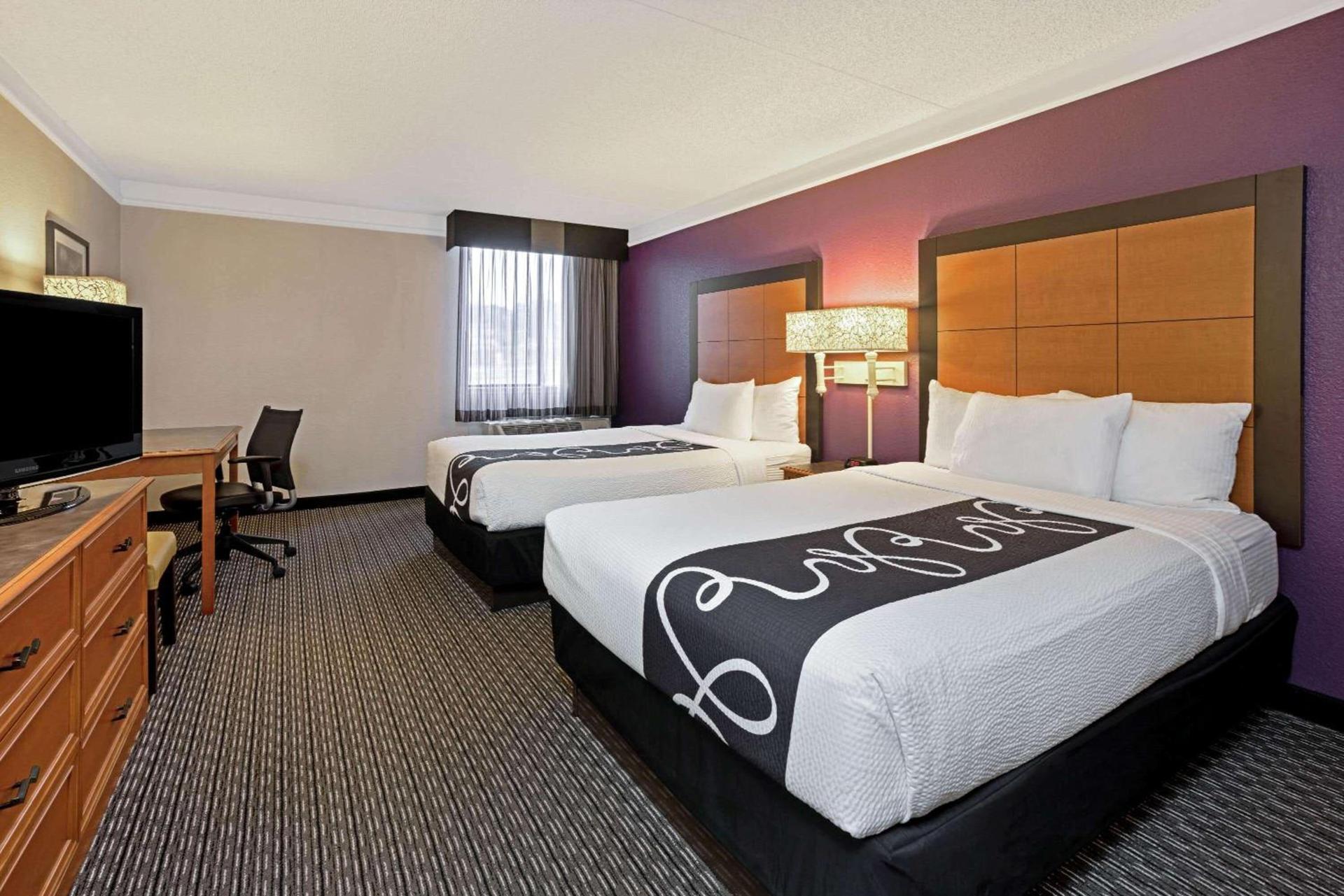 La Quinta by Wyndham Tacoma - Seattle photo 8