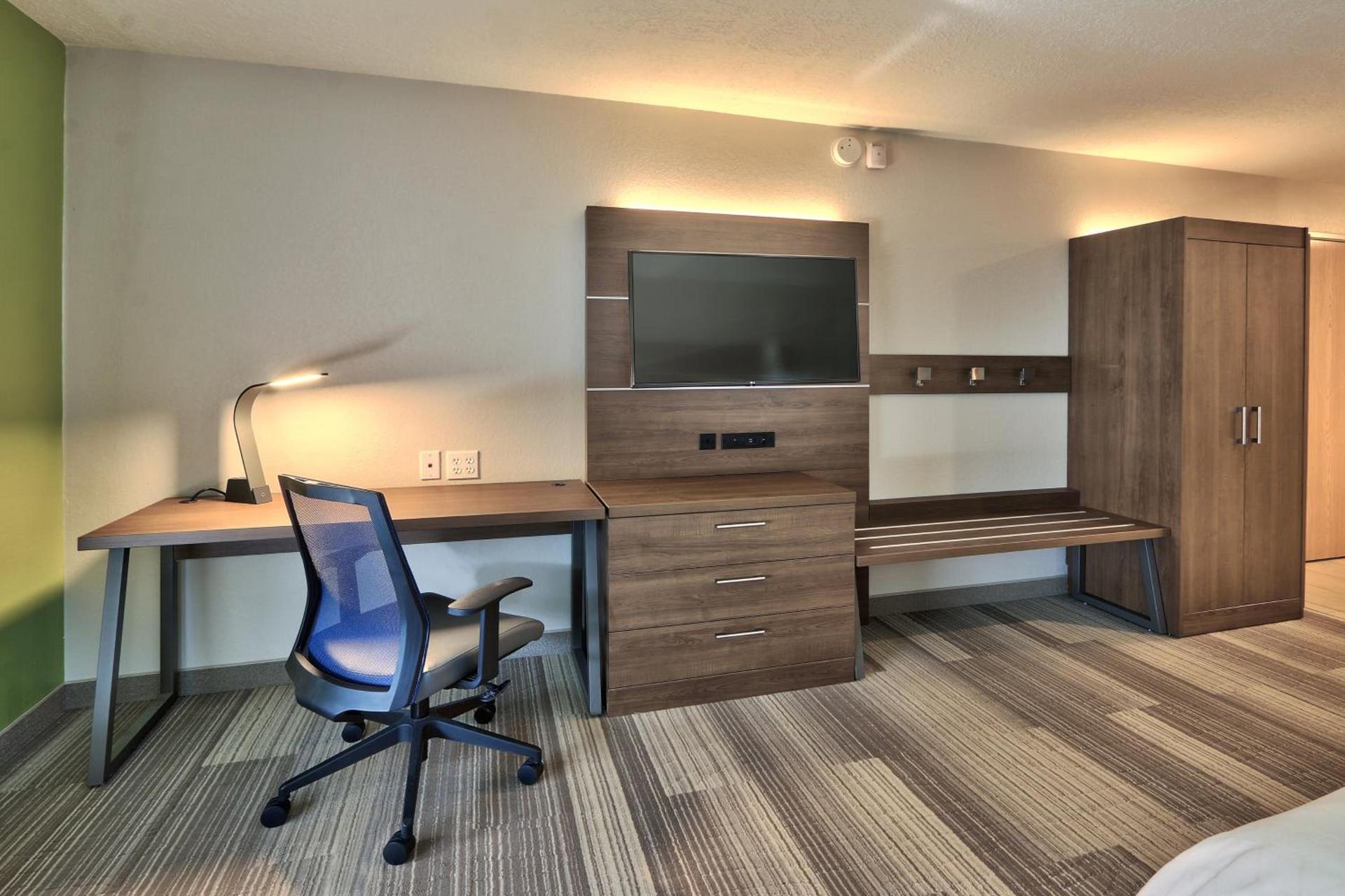 Holiday Inn Express Socorro by IHG photo 53
