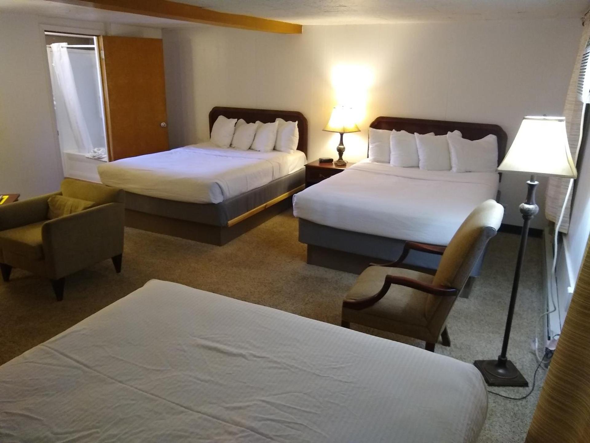 Townhouse Motel photo 8