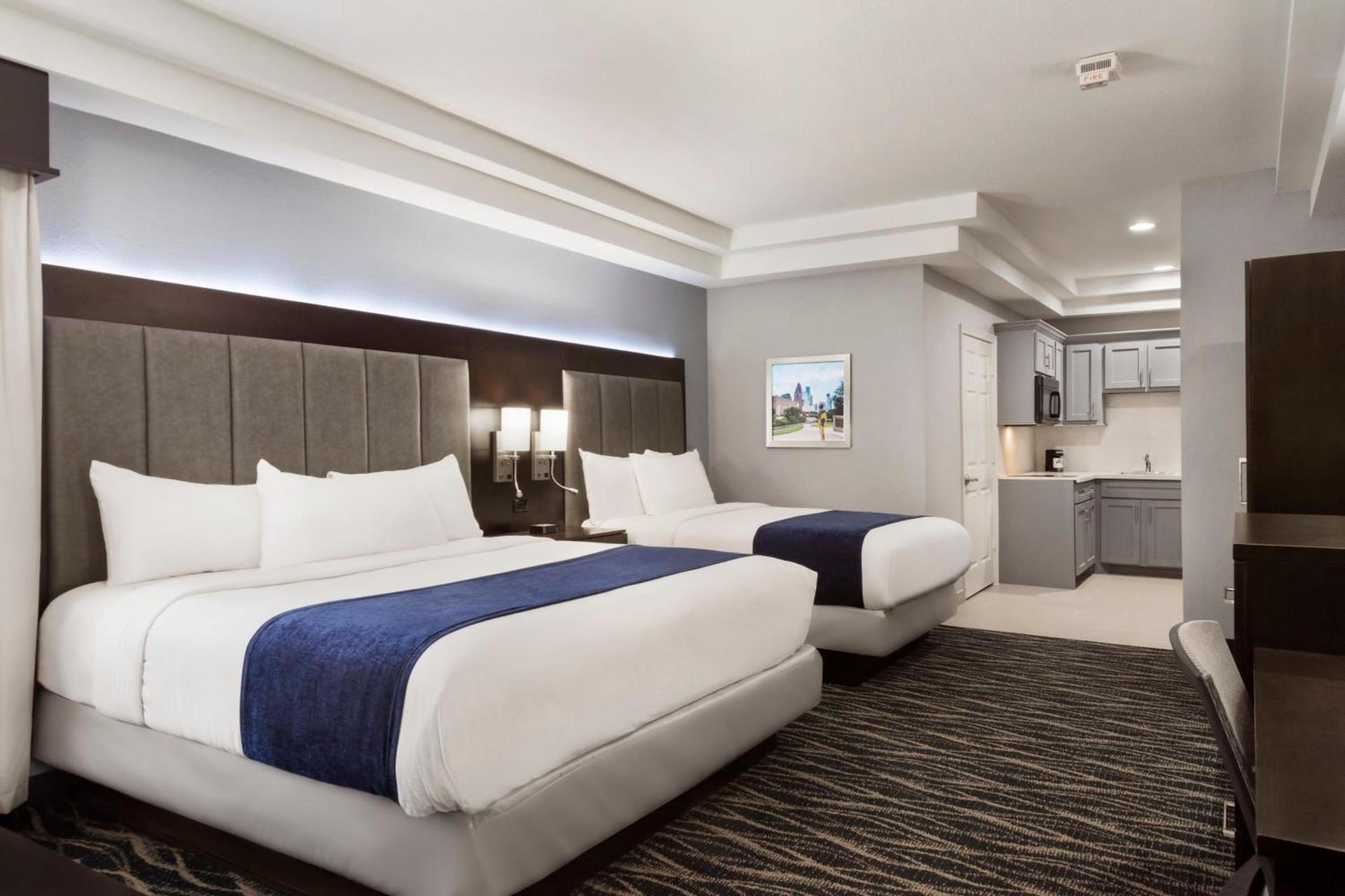 Days Inn & Suites by Wyndham Houston Hobby Airport photo 60