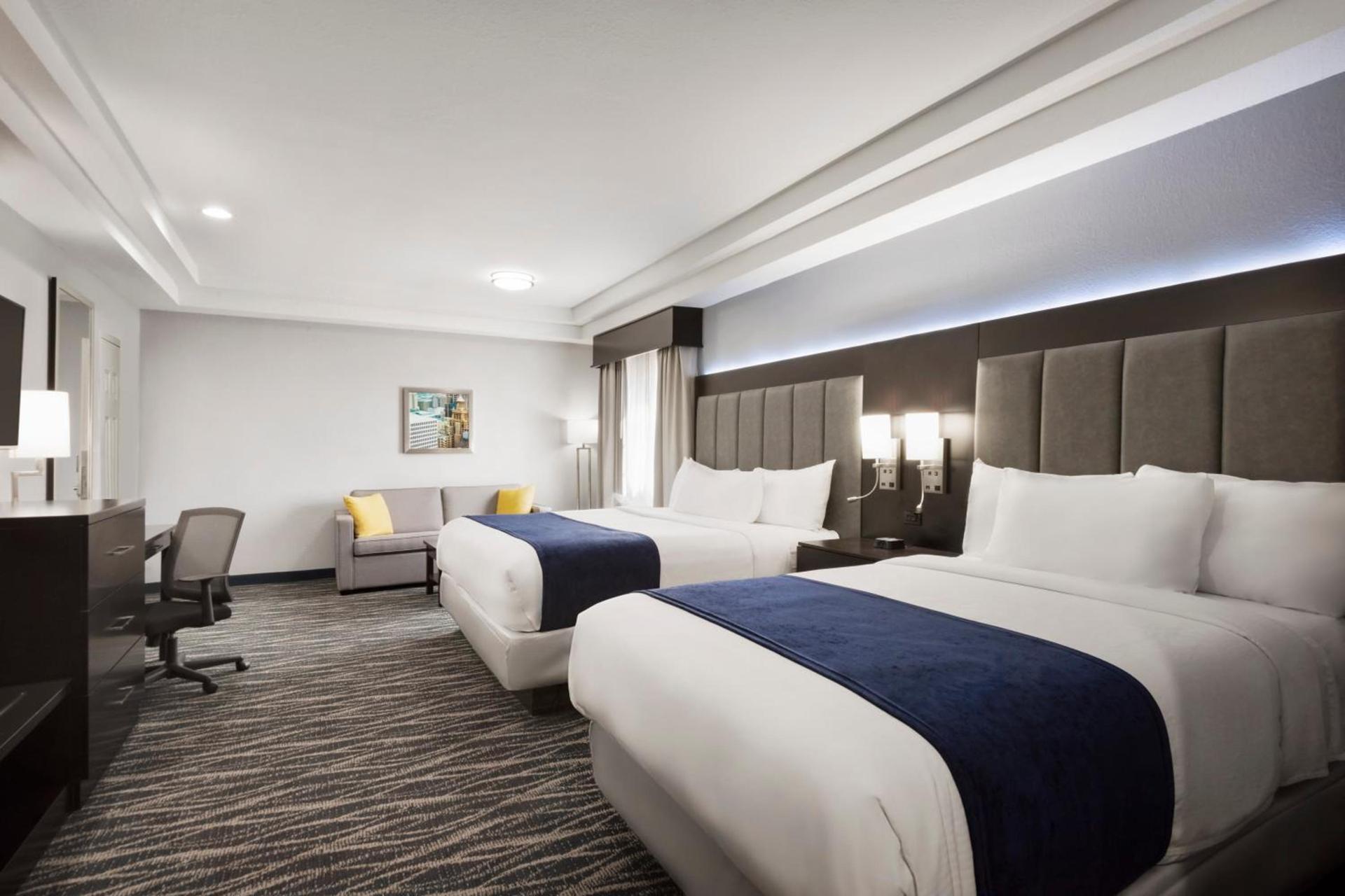 Days Inn & Suites by Wyndham Houston Hobby Airport photo 53