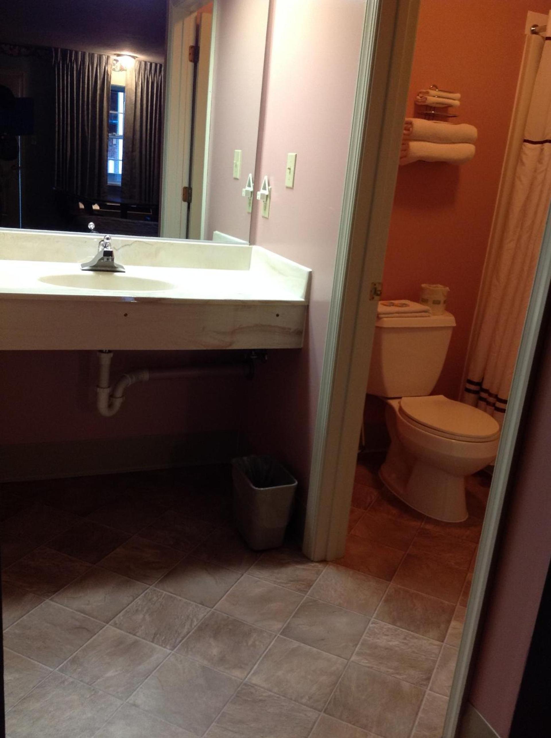 Village Inn photo 9