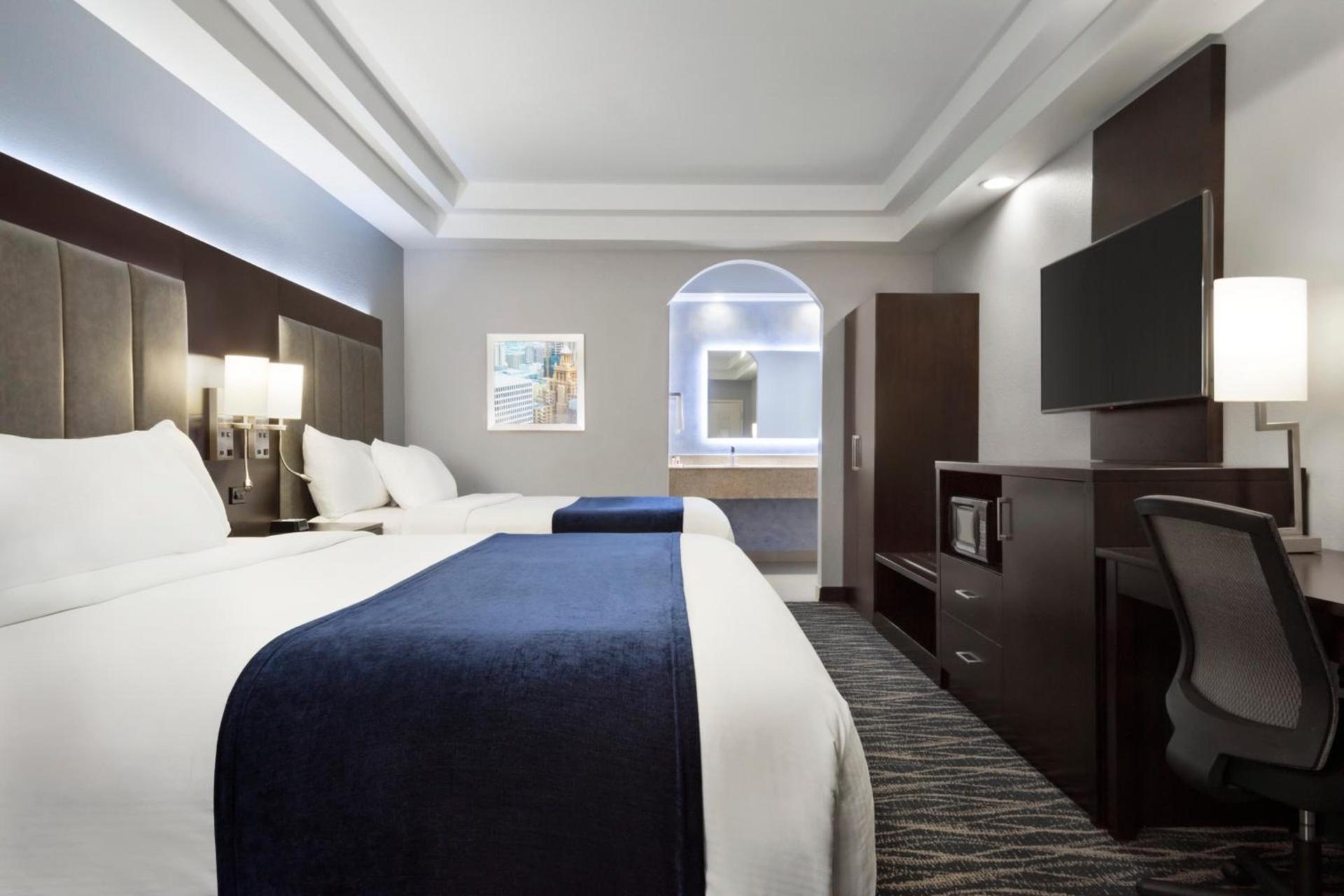 Days Inn & Suites by Wyndham Houston Hobby Airport photo 49
